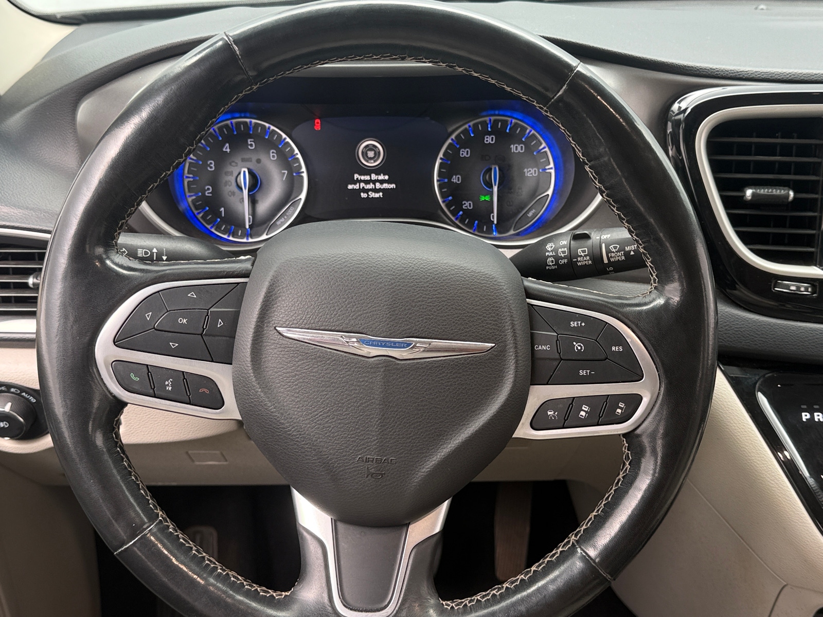 Thumbnail: 2021 Chrysler Pacifica - 4