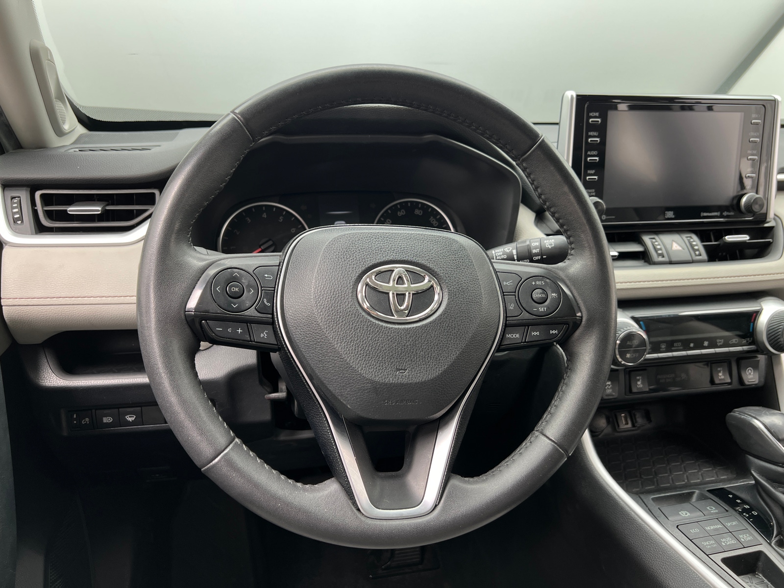 Thumbnail: 2020 Toyota RAV4 - 4