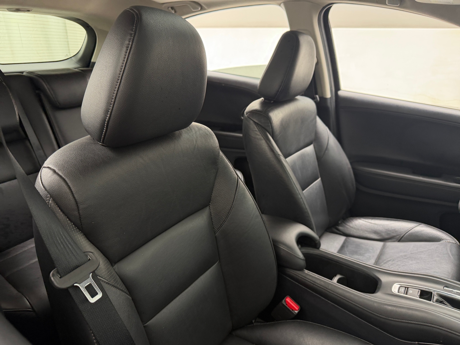 Thumbnail: 2016 Honda HR-V - 2