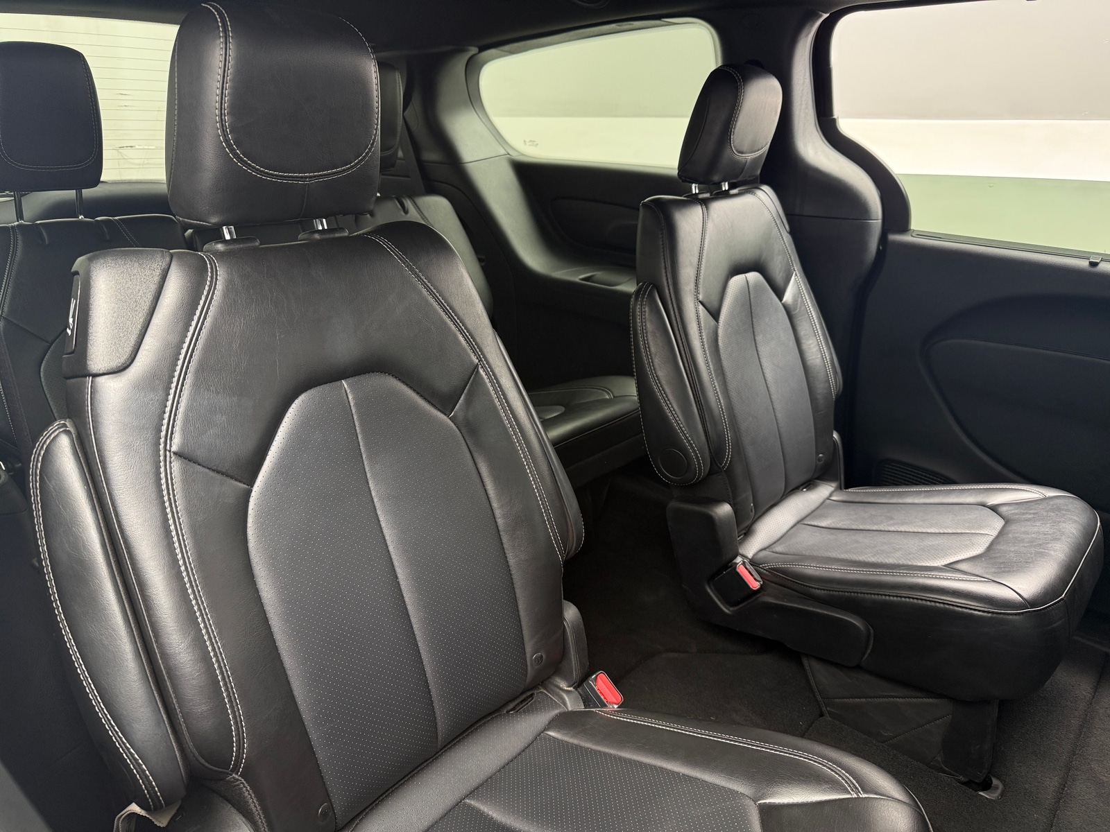 Thumbnail: 2025 Chrysler Pacifica - 5