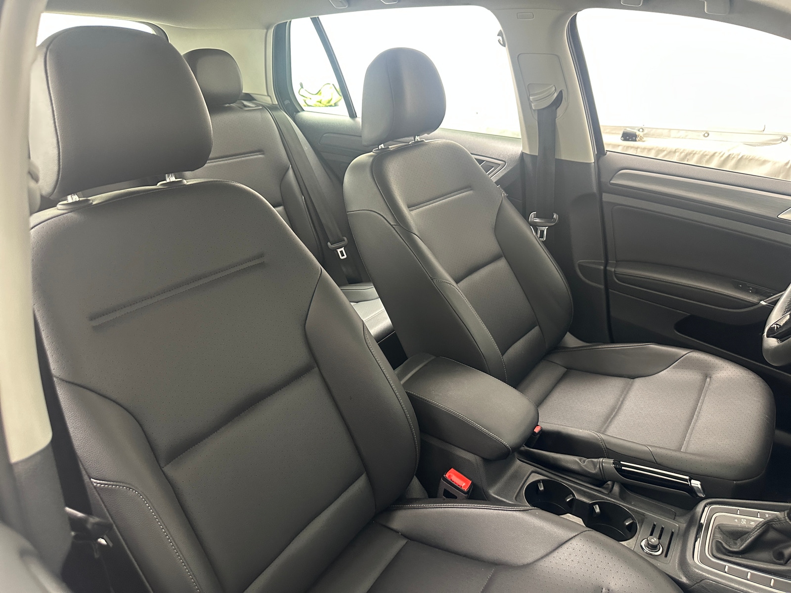 Thumbnail: 2021 Volkswagen Golf - 2