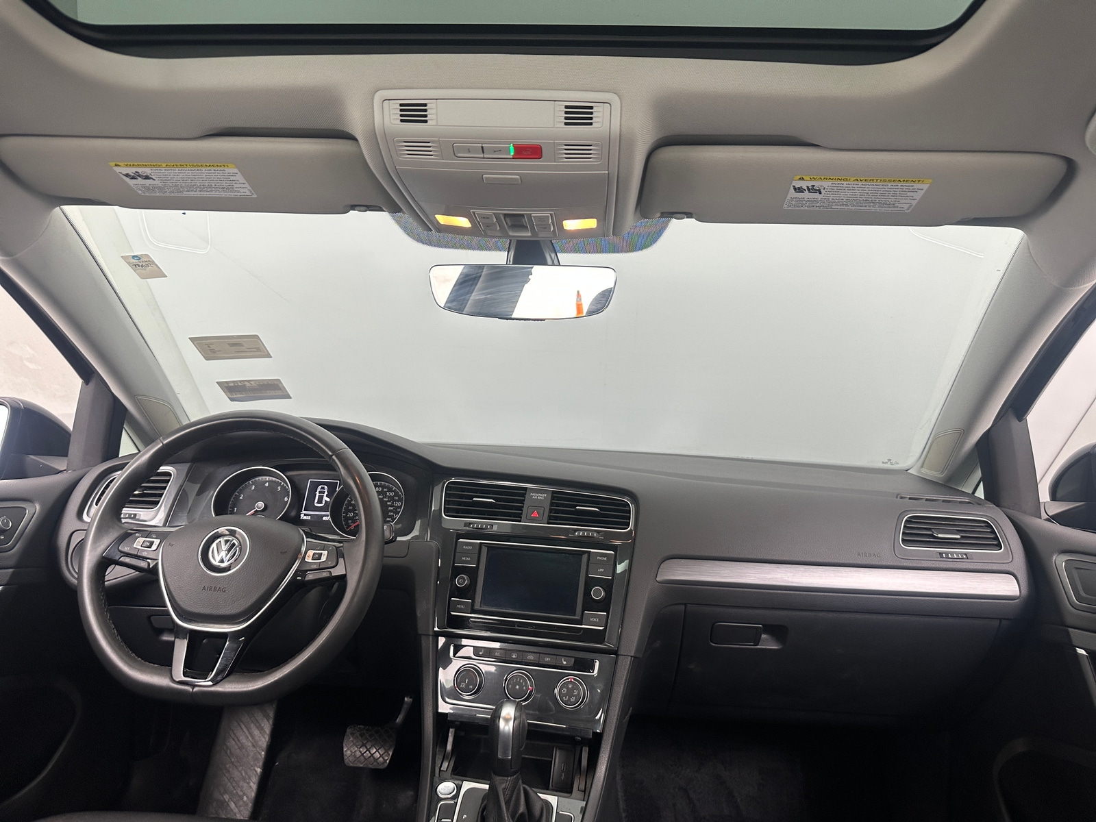 Thumbnail: 2021 Volkswagen Golf - 3