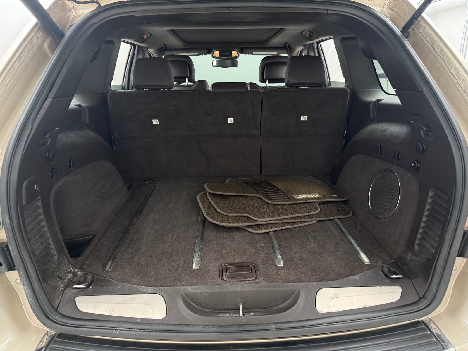 Thumbnail: 2014 Jeep Grand Cherokee - 6