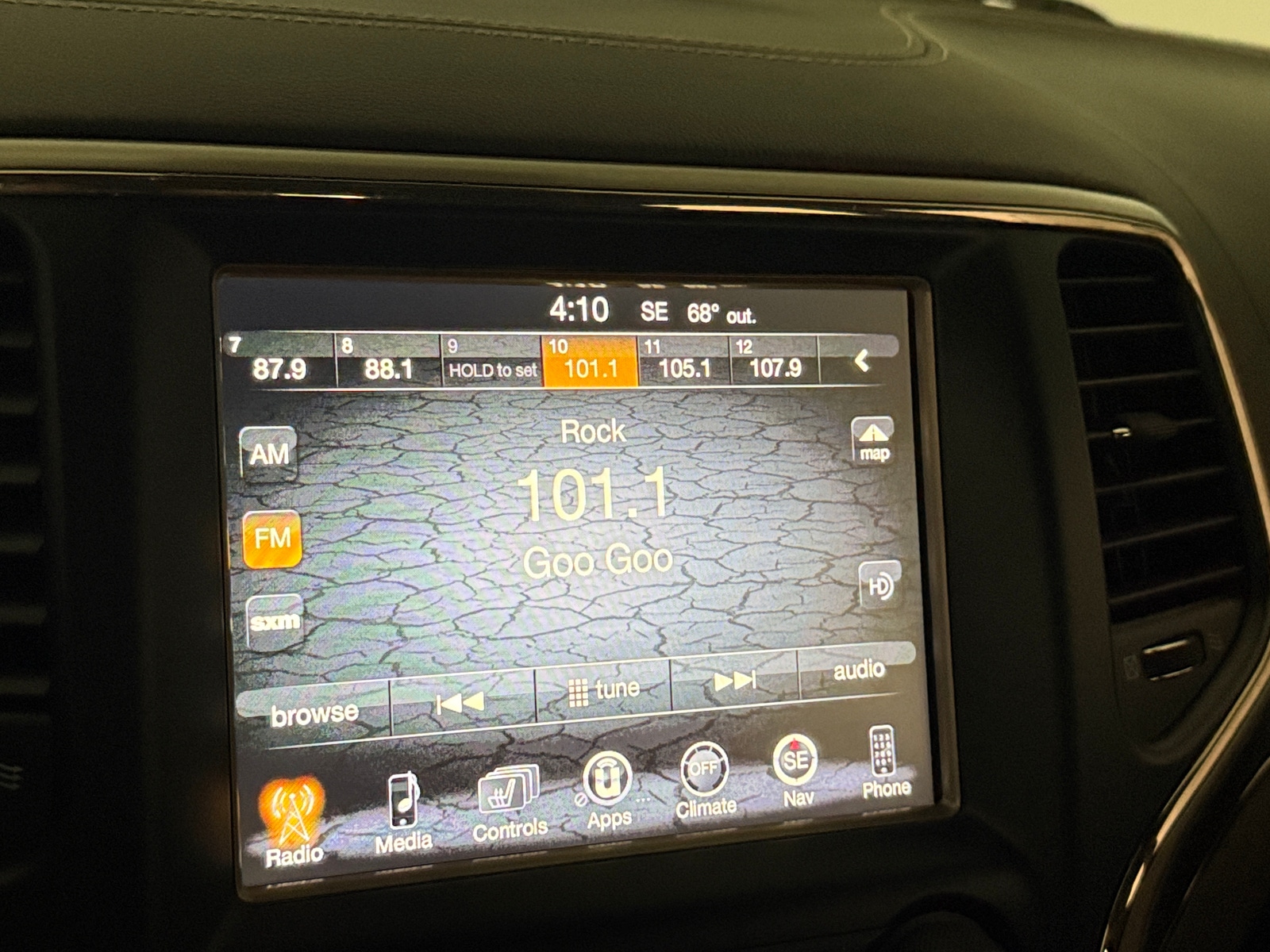 Thumbnail: 2014 Jeep Grand Cherokee - 3