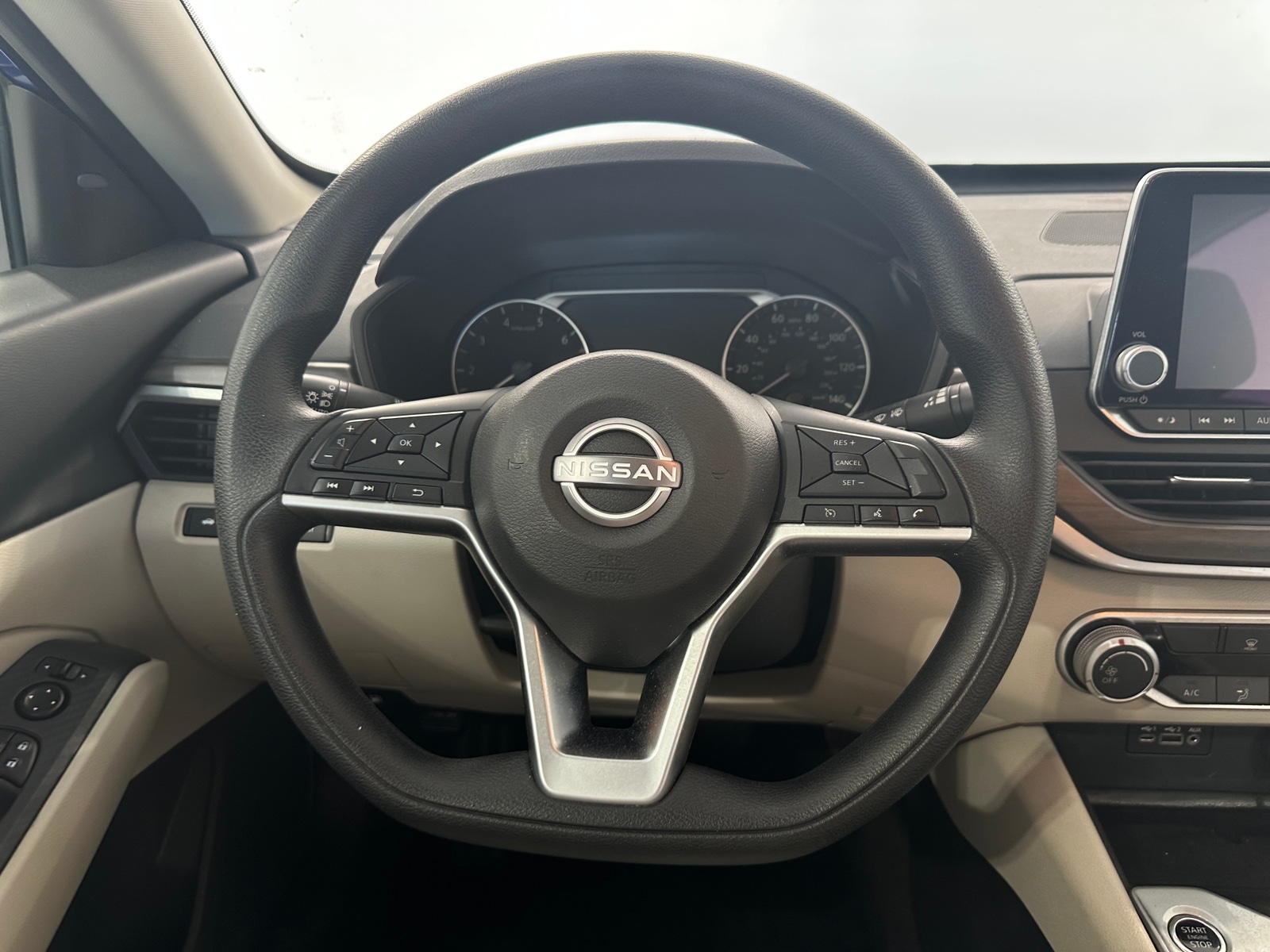 Thumbnail: 2025 Nissan Altima - 5