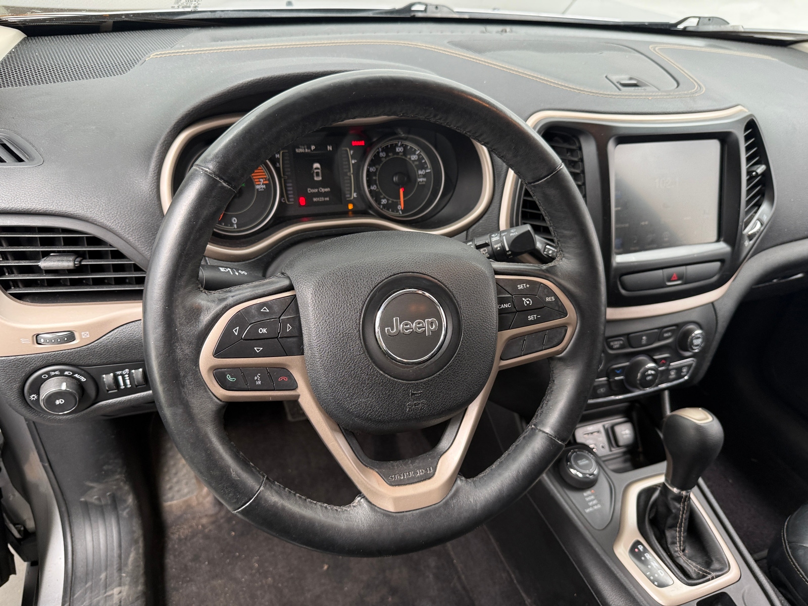 Thumbnail: 2017 Jeep Cherokee - 4