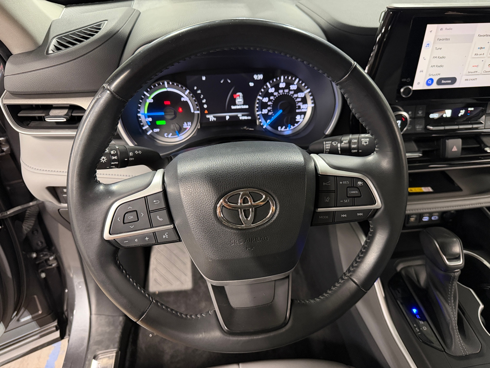 Thumbnail: 2023 Toyota Highlander - 4