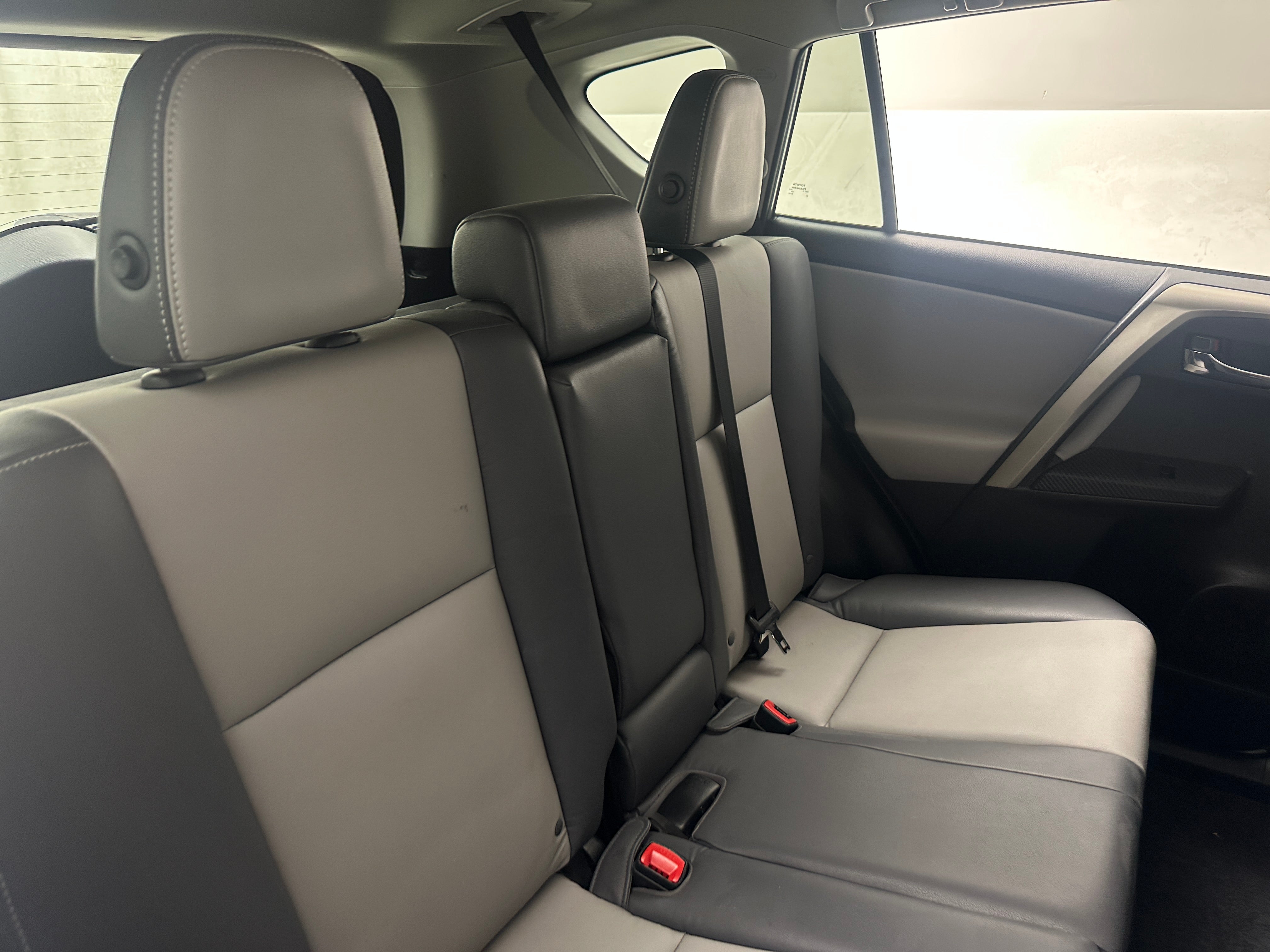 Used 2015 Toyota RAV4 Limited with VIN 2T3YFREV7FW159287 for sale in Pewaukee, WI