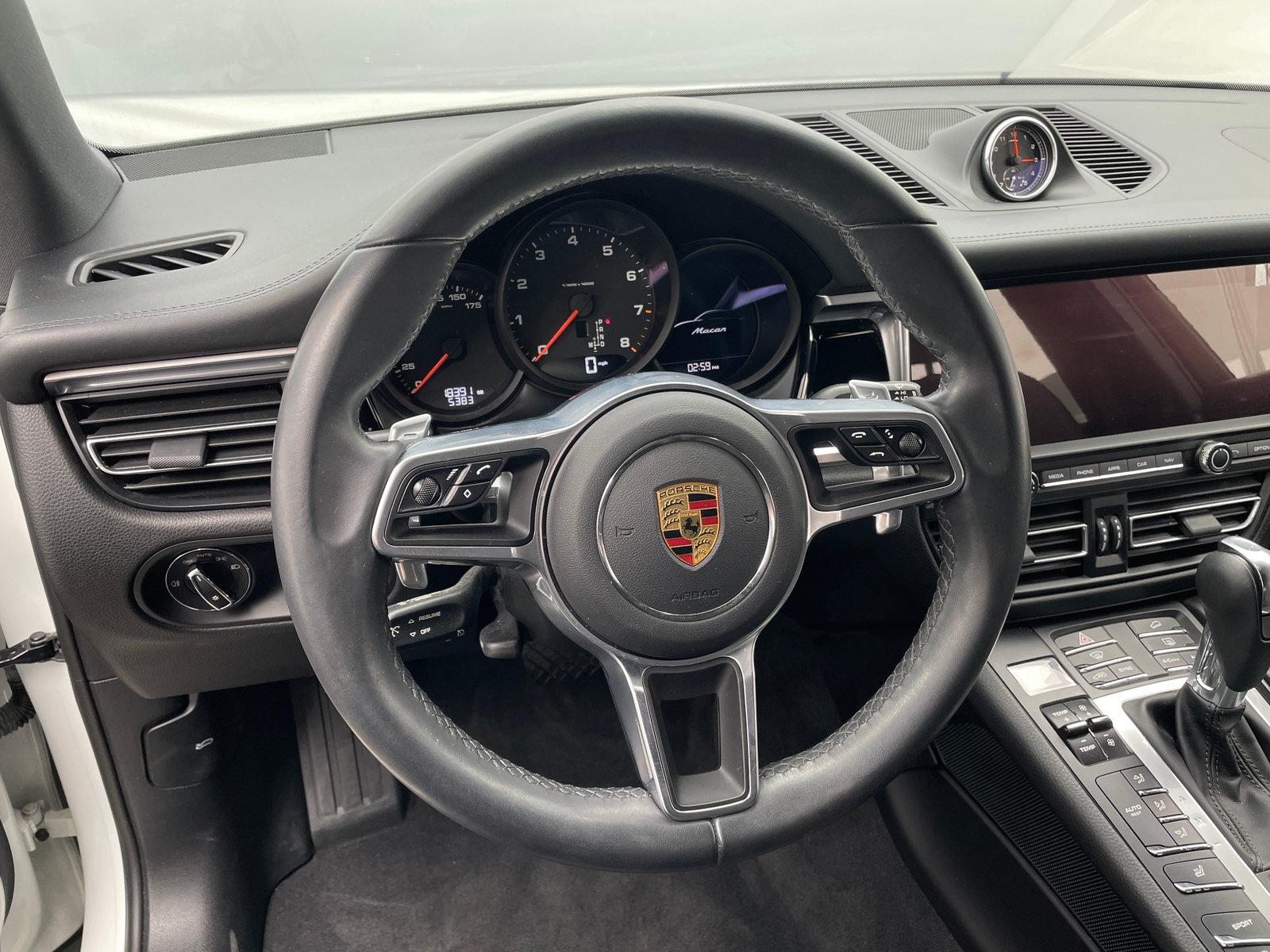 Thumbnail: 2021 Porsche Macan - 4