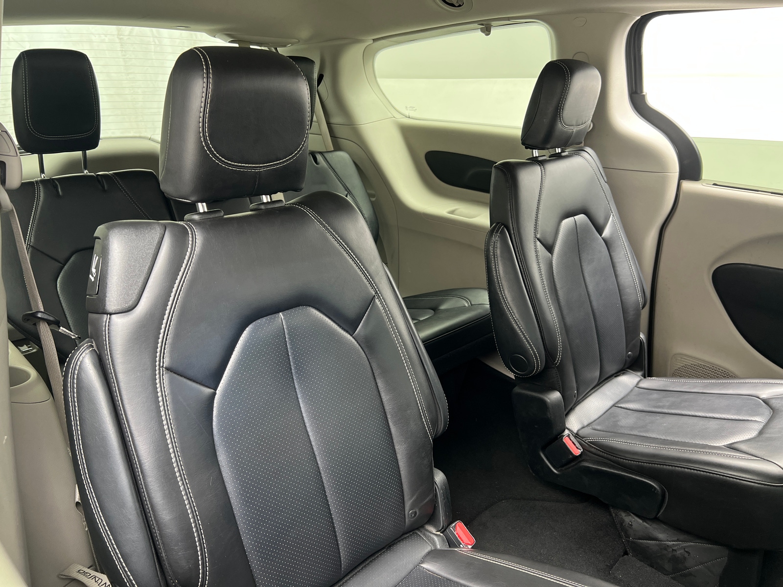 Thumbnail: 2023 Chrysler Pacifica - 5