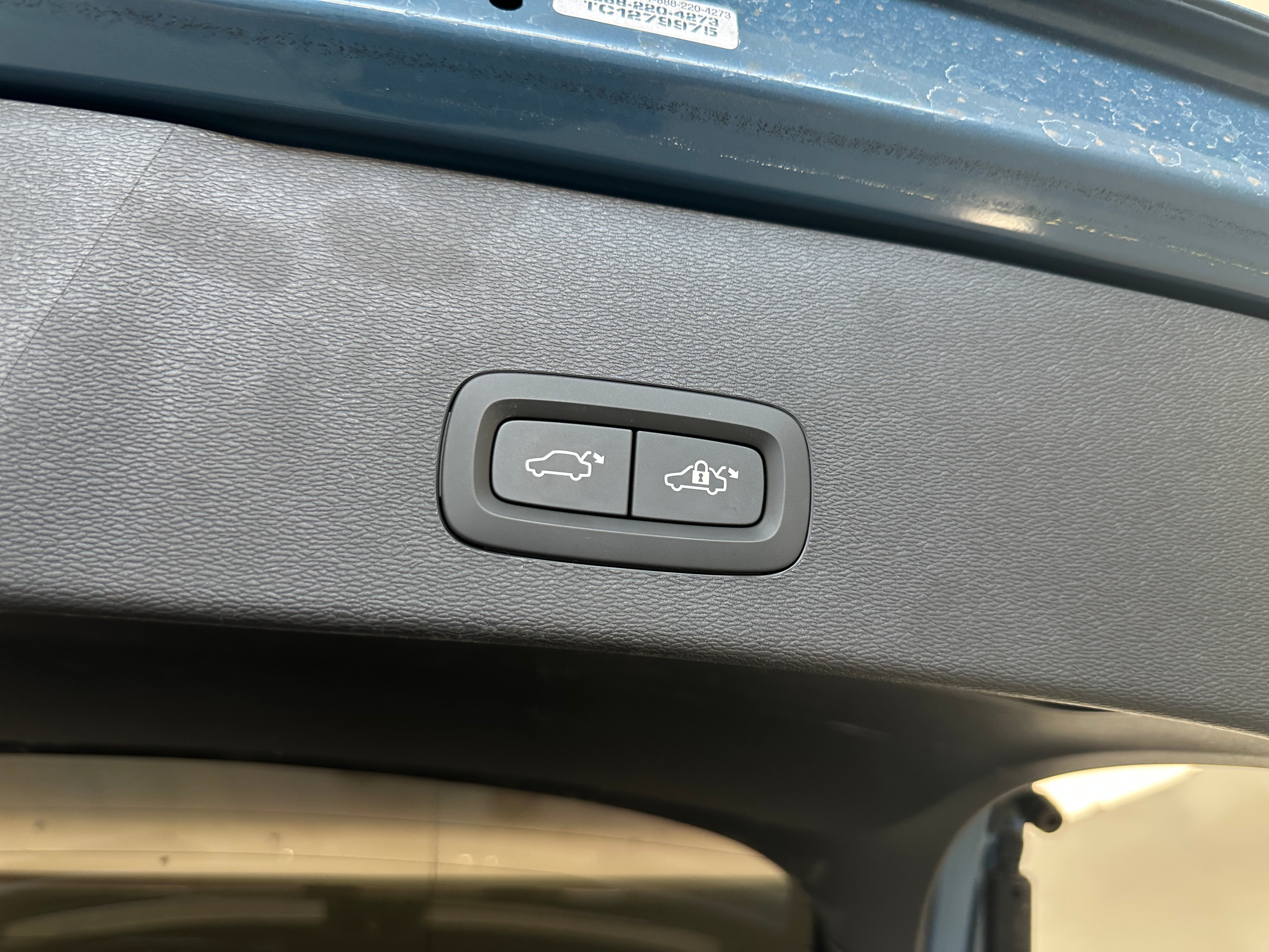 Used 2023 Volvo C40 Core with VIN YV4ED3GK7P2036170 for sale in Auburn, WA