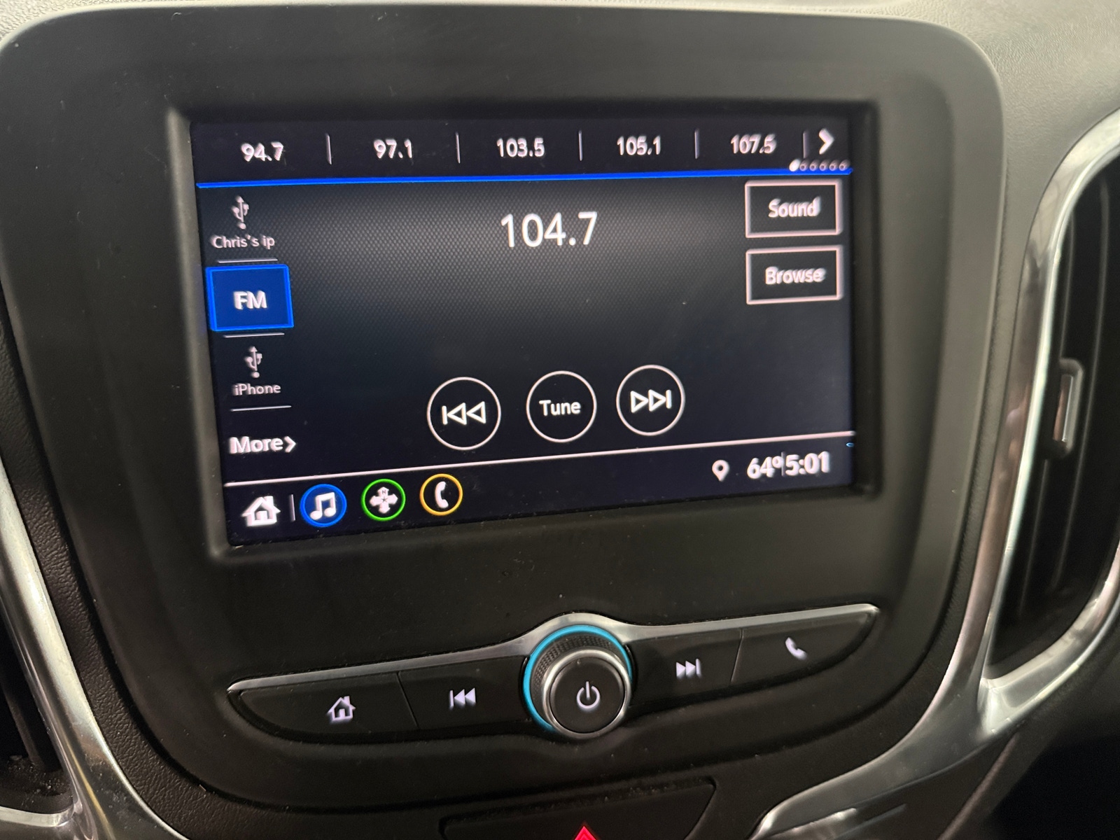 Thumbnail: 2021 Chevrolet Equinox - 4