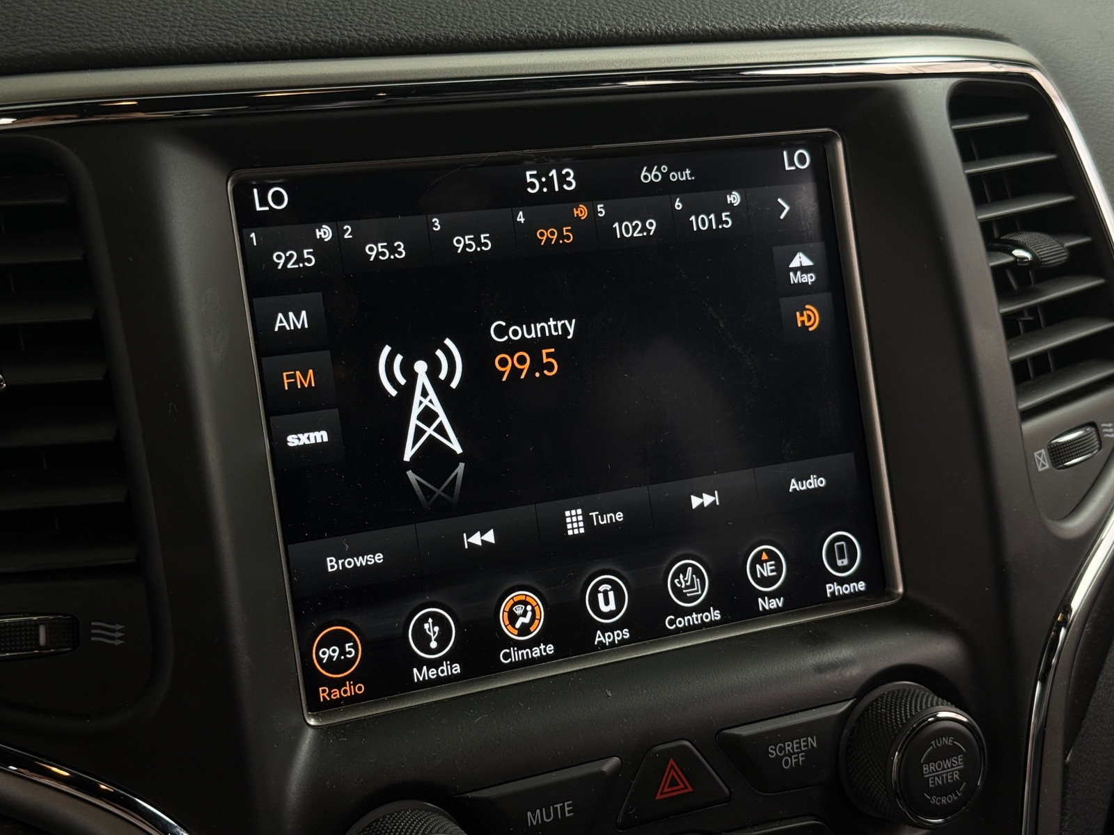 Thumbnail: 2018 Jeep Grand Cherokee - 3