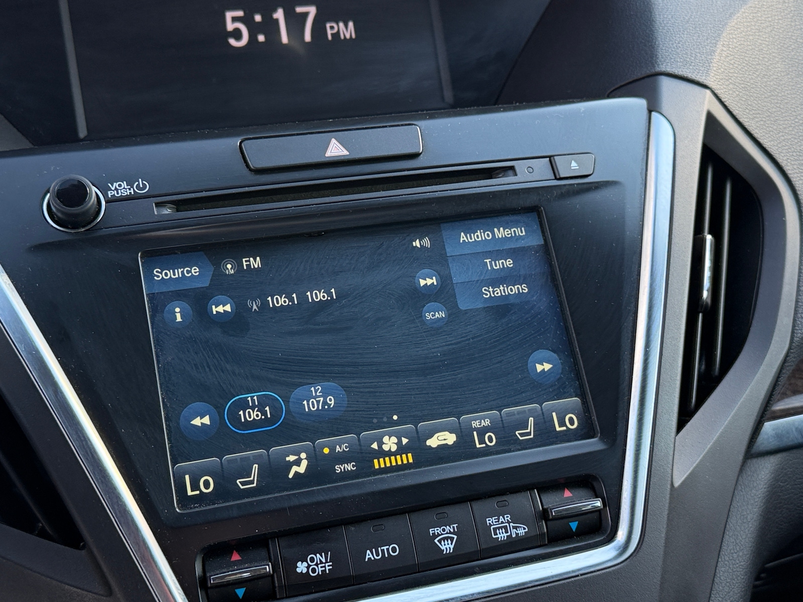 Thumbnail: 2019 Acura MDX - 4
