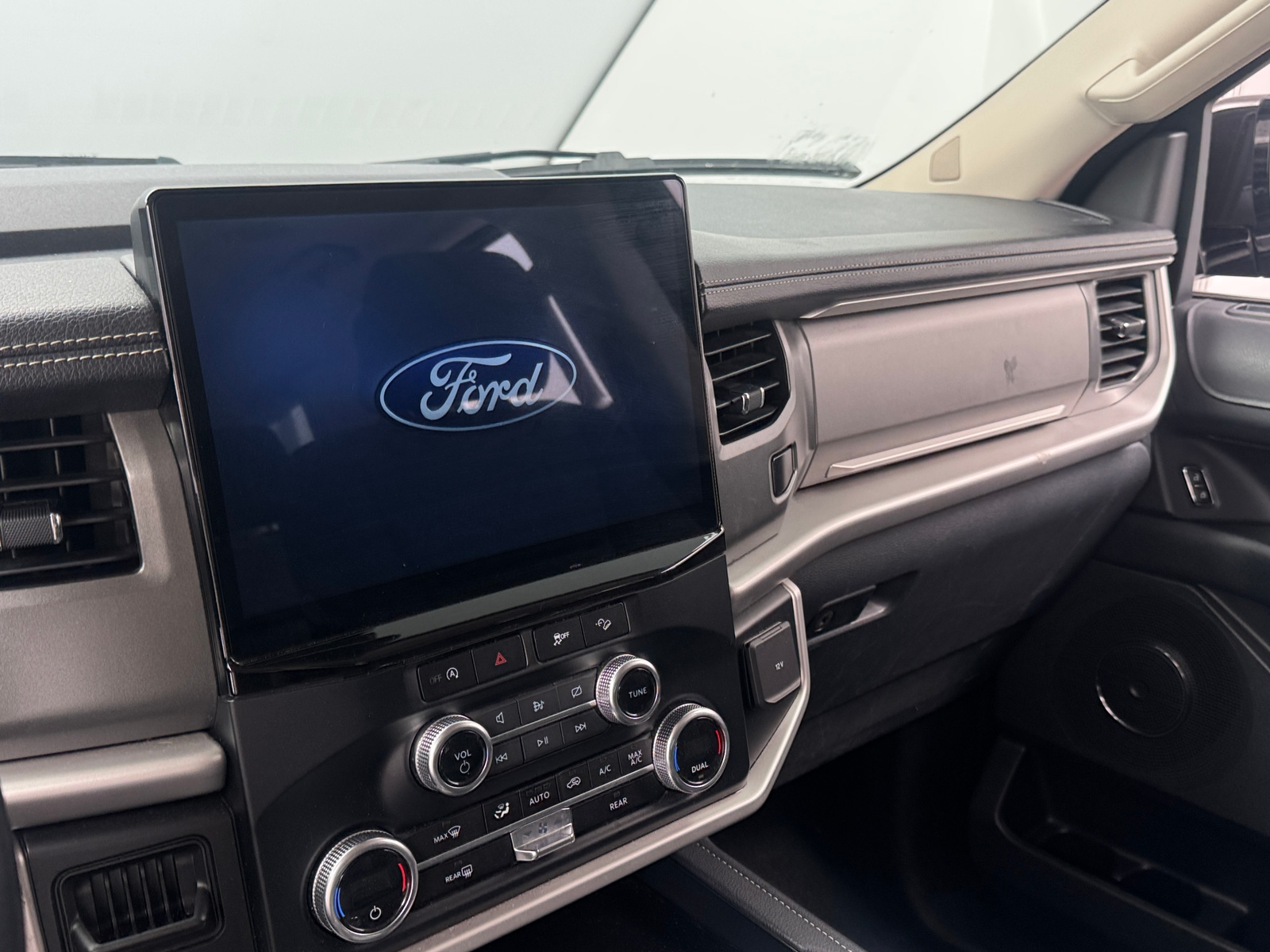 Thumbnail: 2024 Ford Expedition - 4