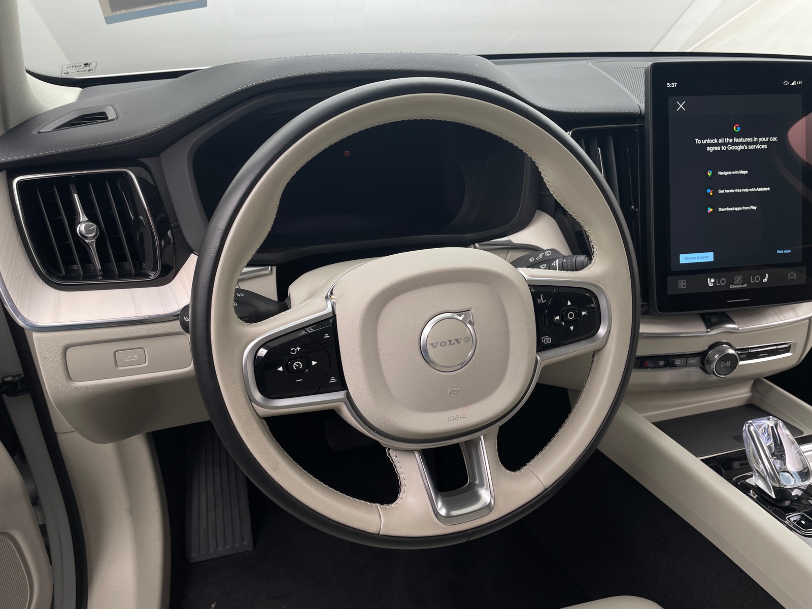 Thumbnail: 2026 Volvo XC60 - 4