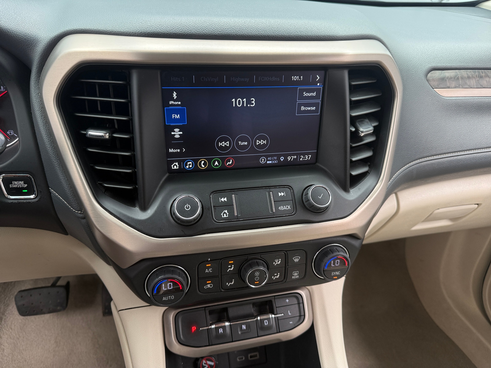 Thumbnail: 2023 GMC Acadia - 3
