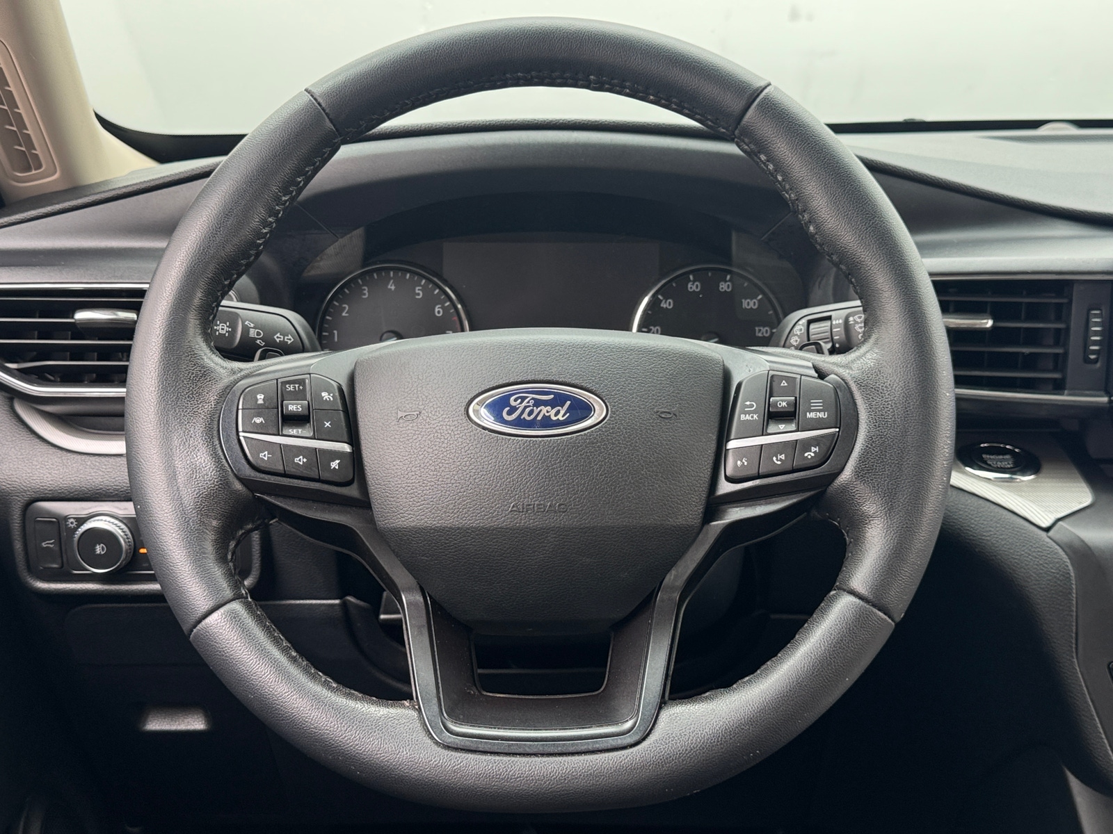 Thumbnail: 2020 Ford Explorer - 4