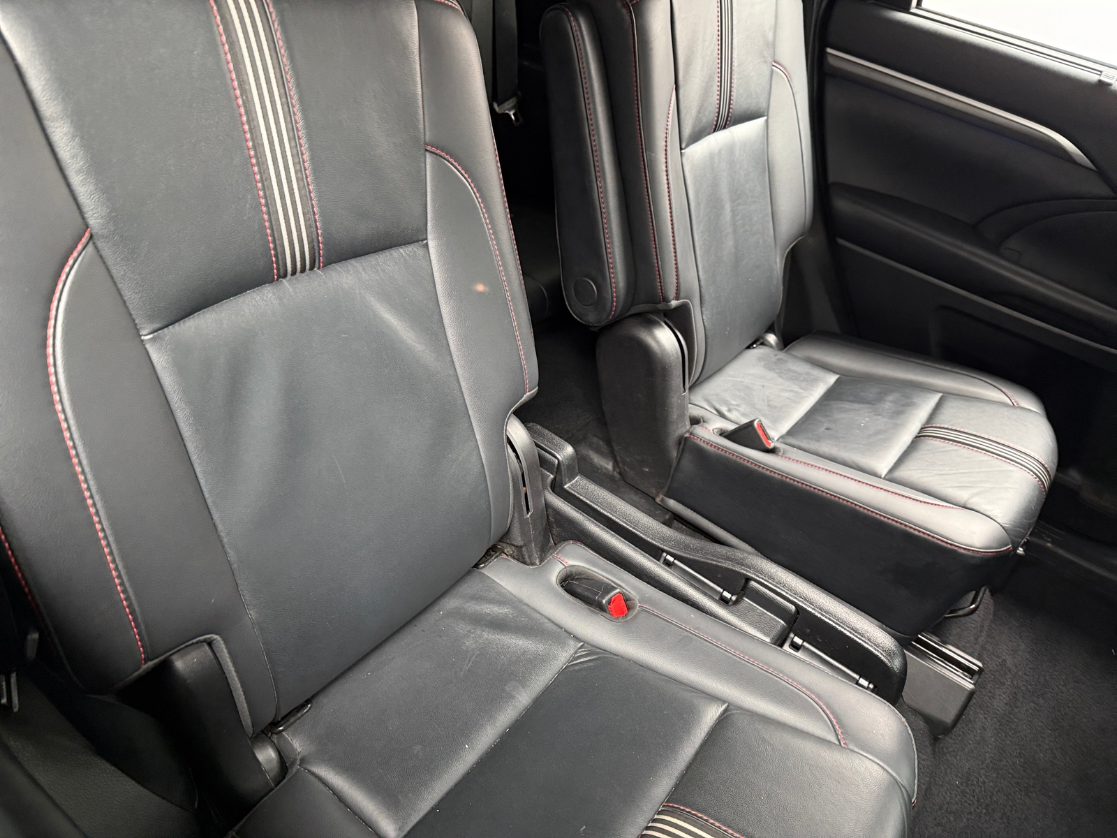 Thumbnail: 2019 Toyota Highlander - 5