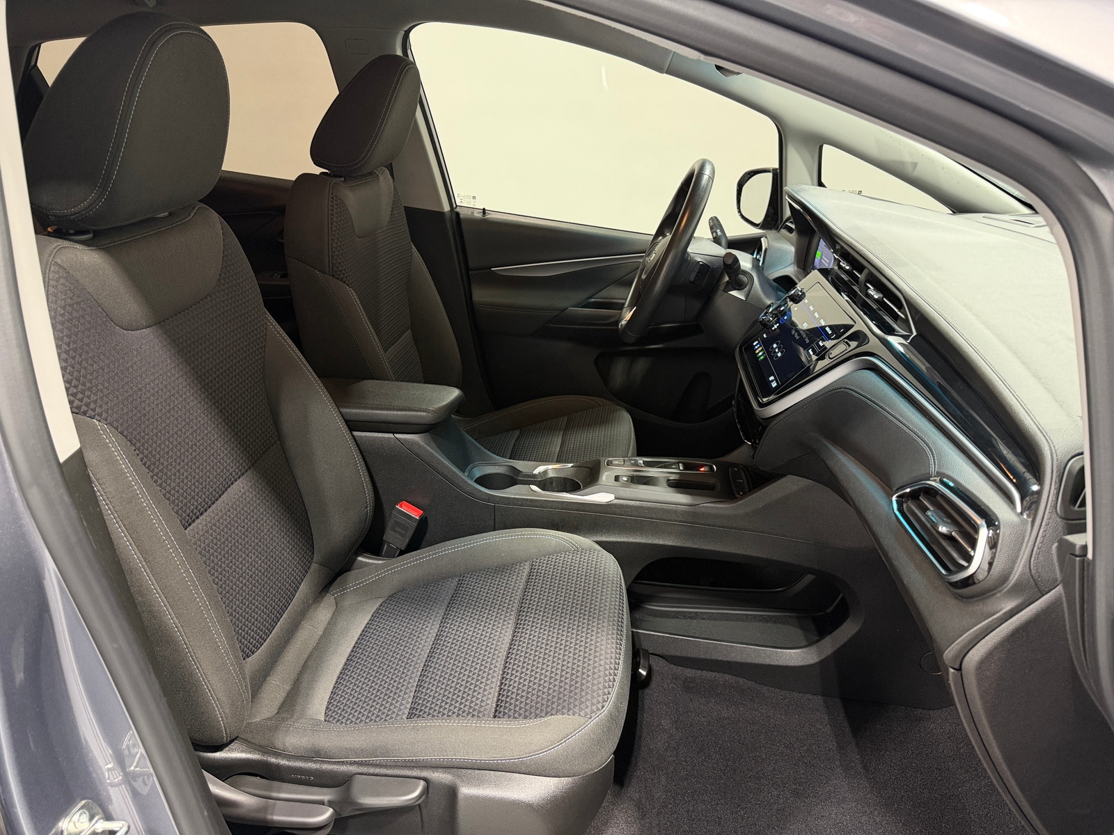 Thumbnail: 2023 Chevrolet Bolt EV - 2