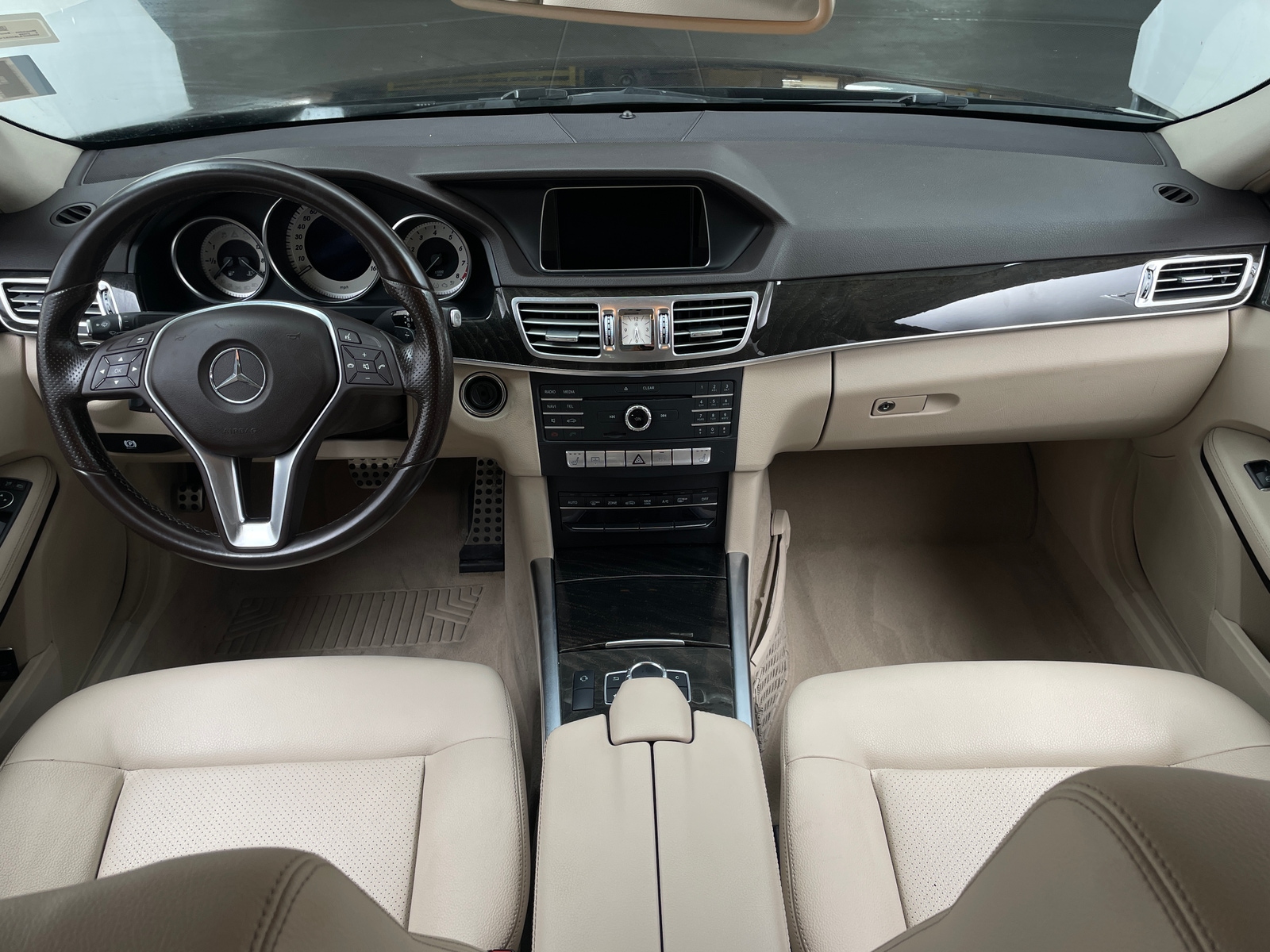 Thumbnail: 2016 Mercedes-Benz E-Class - 2