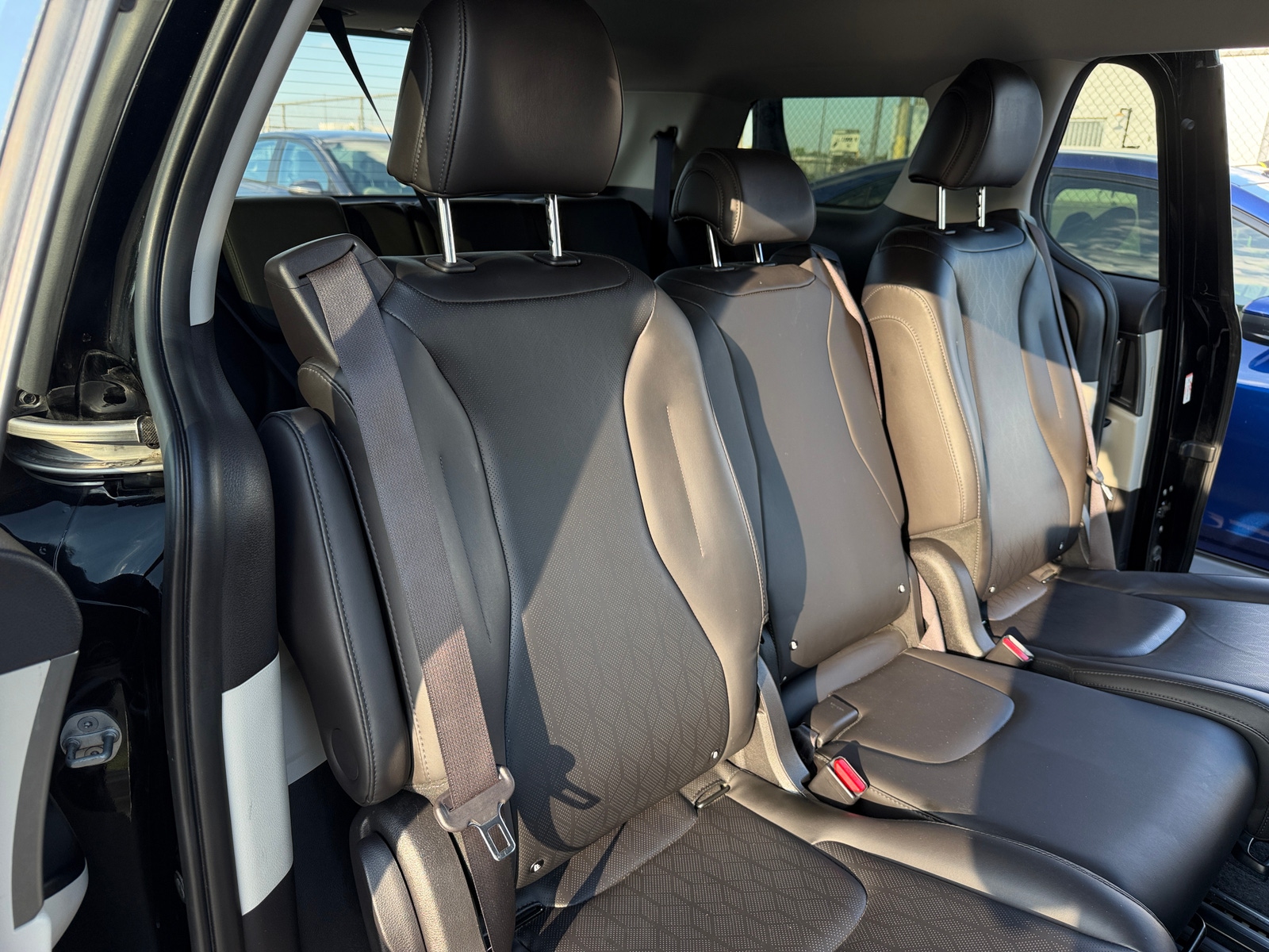 Thumbnail: 2022 Kia Carnival - 5