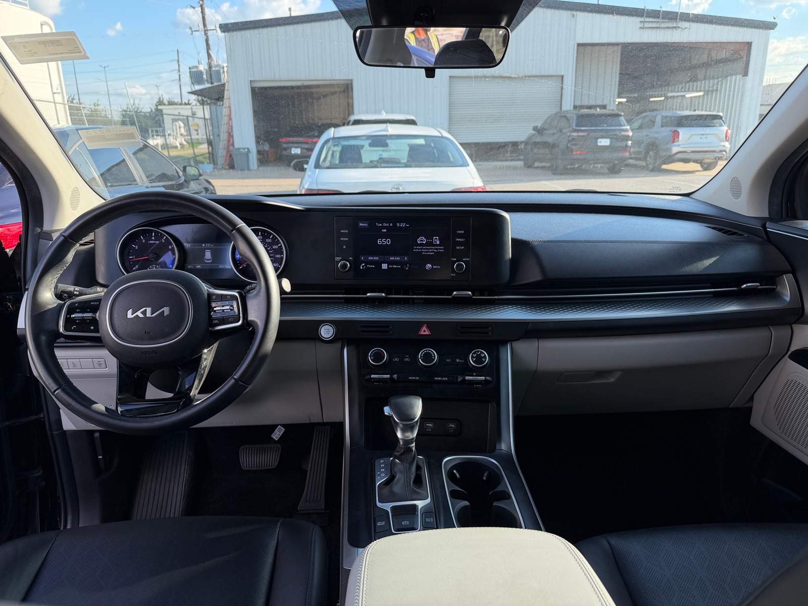 Thumbnail: 2022 Kia Carnival - 2