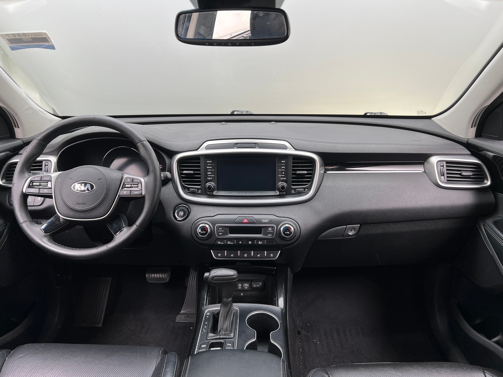 Thumbnail: 2019 Kia Sorento - 2