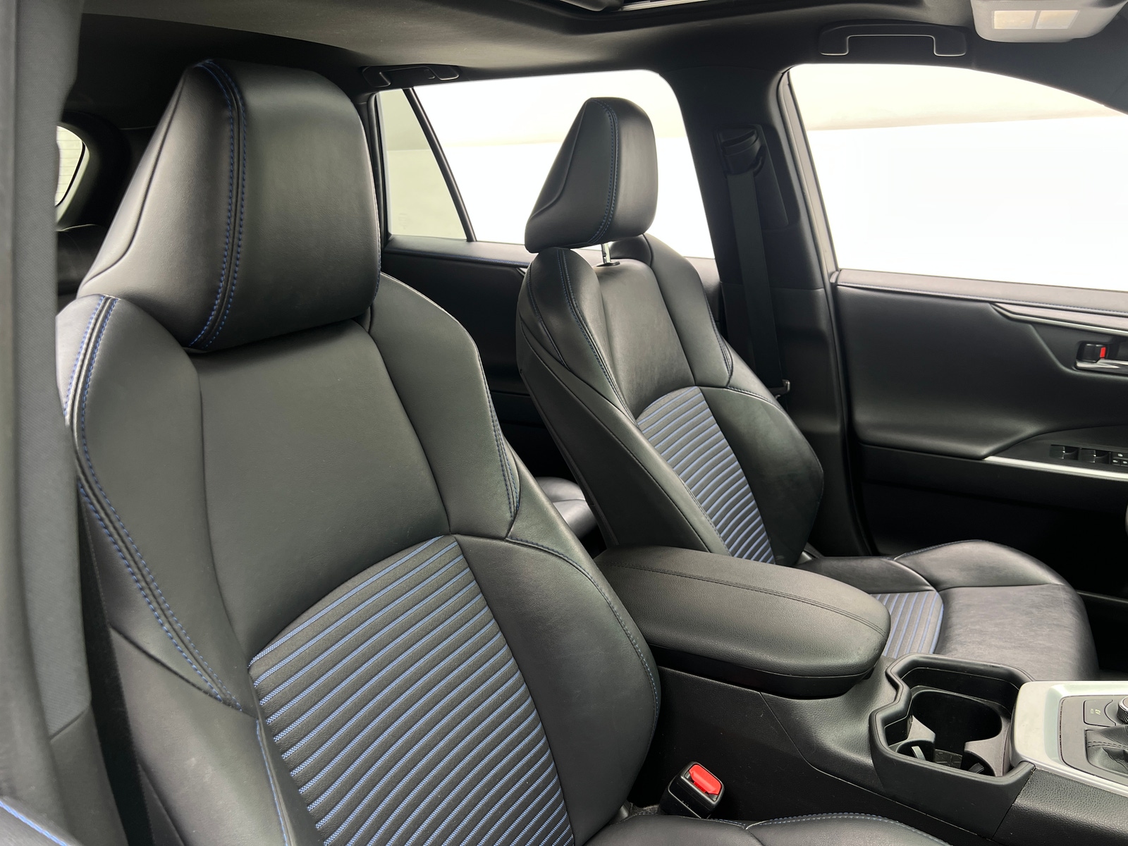 Thumbnail: 2021 Toyota RAV4 - 2