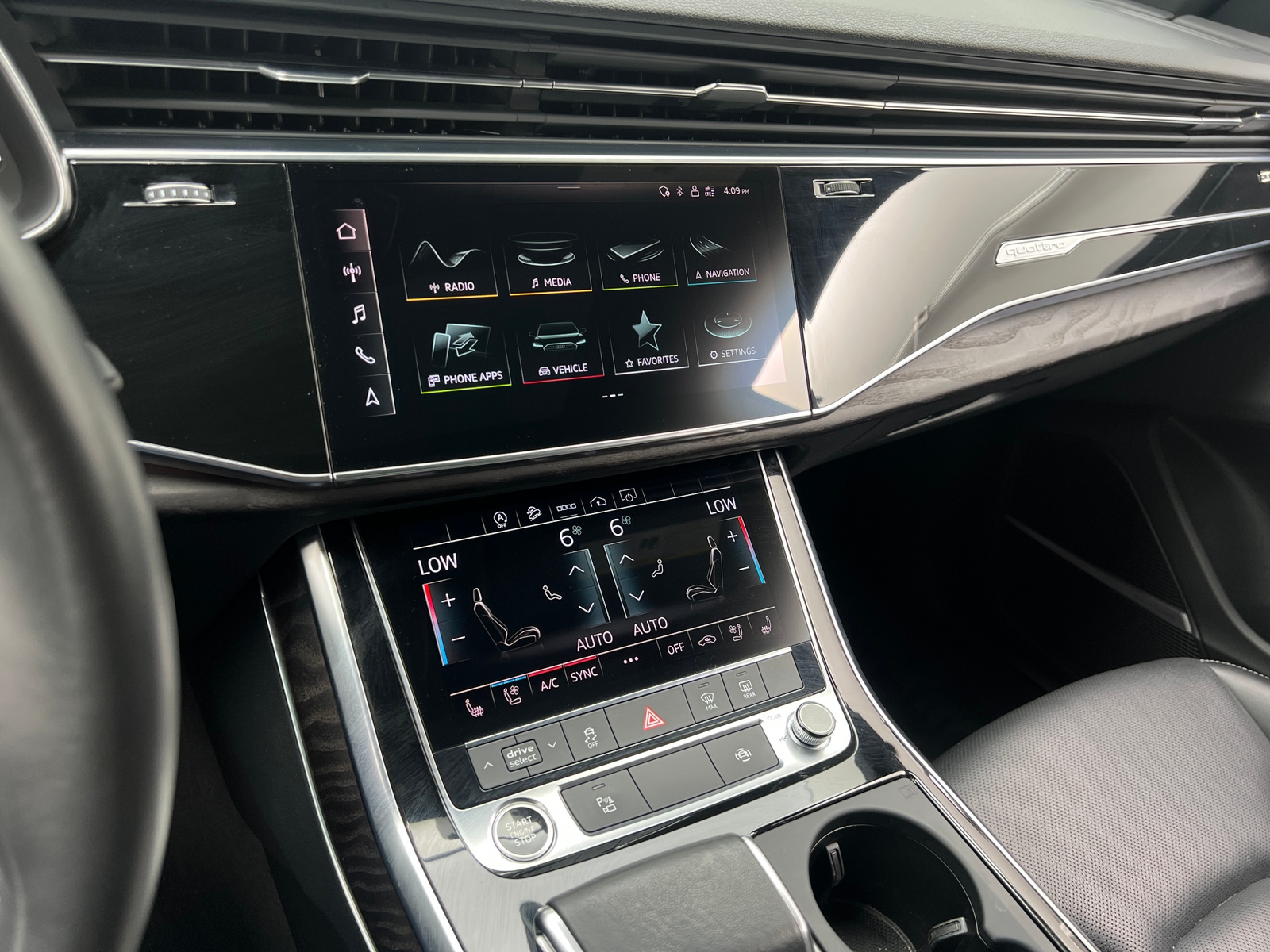 Thumbnail: 2021 Audi Q8 - 4