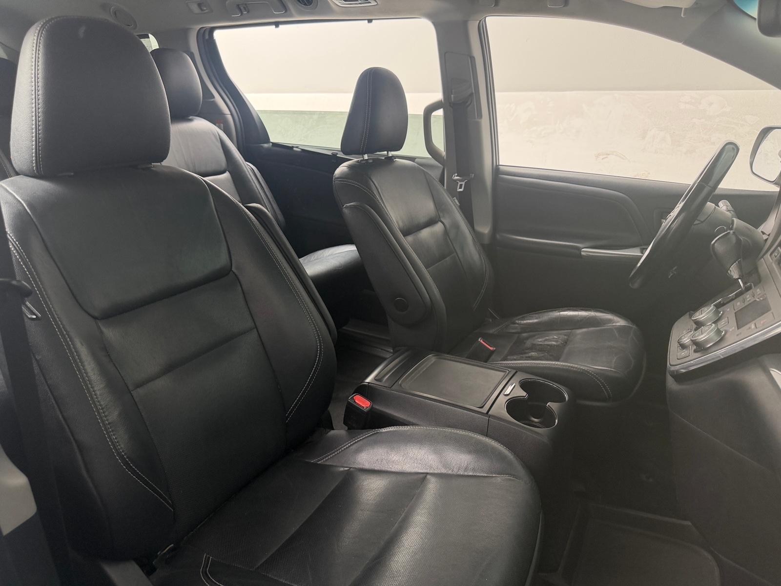Thumbnail: 2016 Toyota Sienna - 2