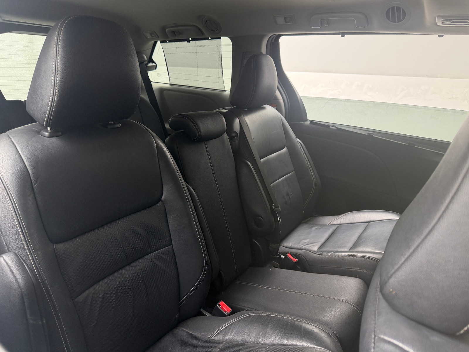 Thumbnail: 2016 Toyota Sienna - 5