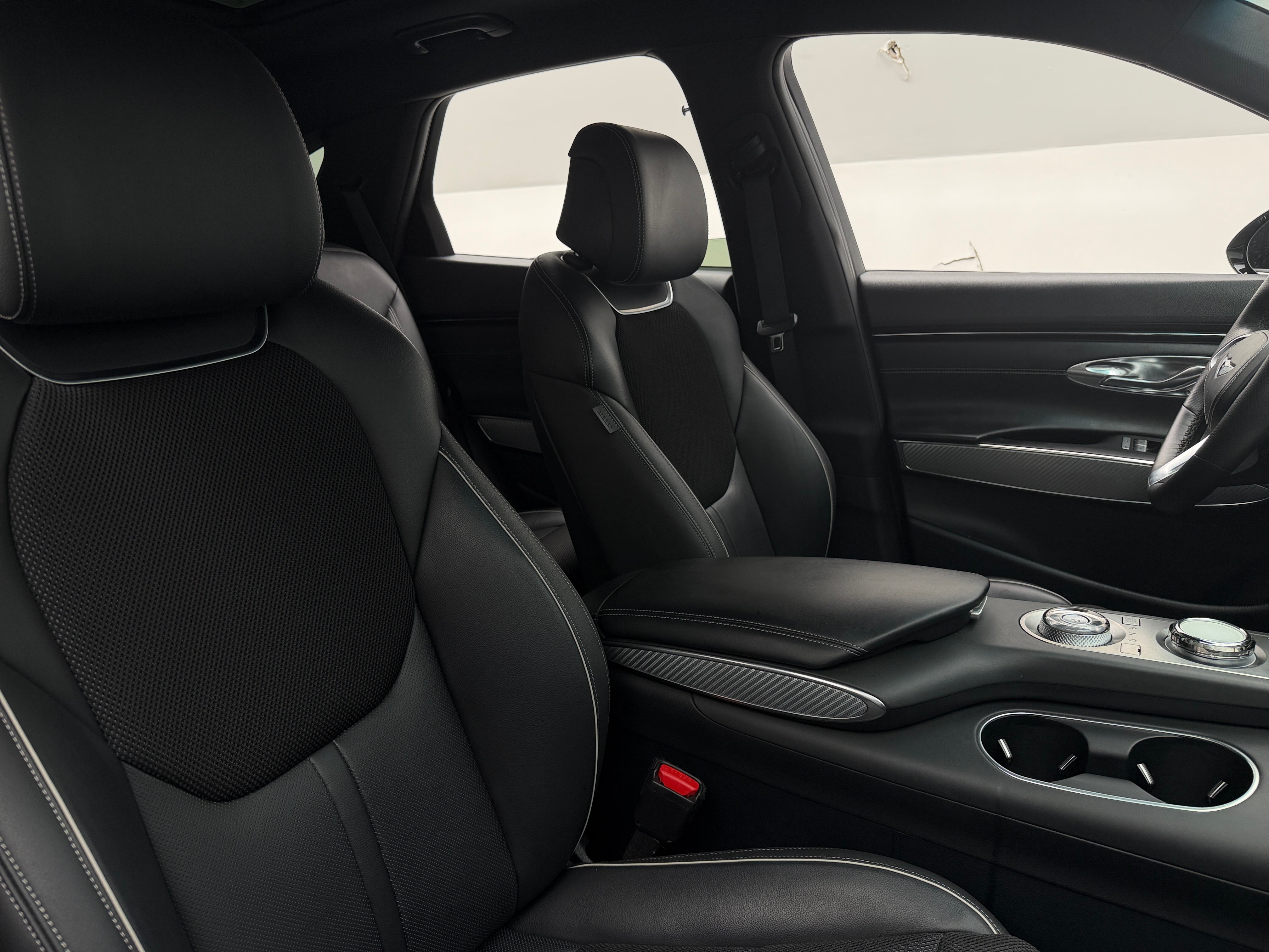 2024 GENESIS GV70 Sport