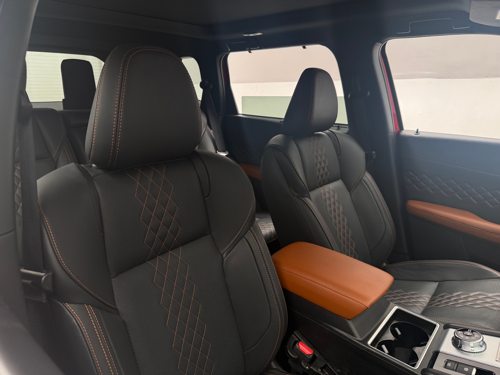 Thumbnail: 2025 Mitsubishi Outlander - 2