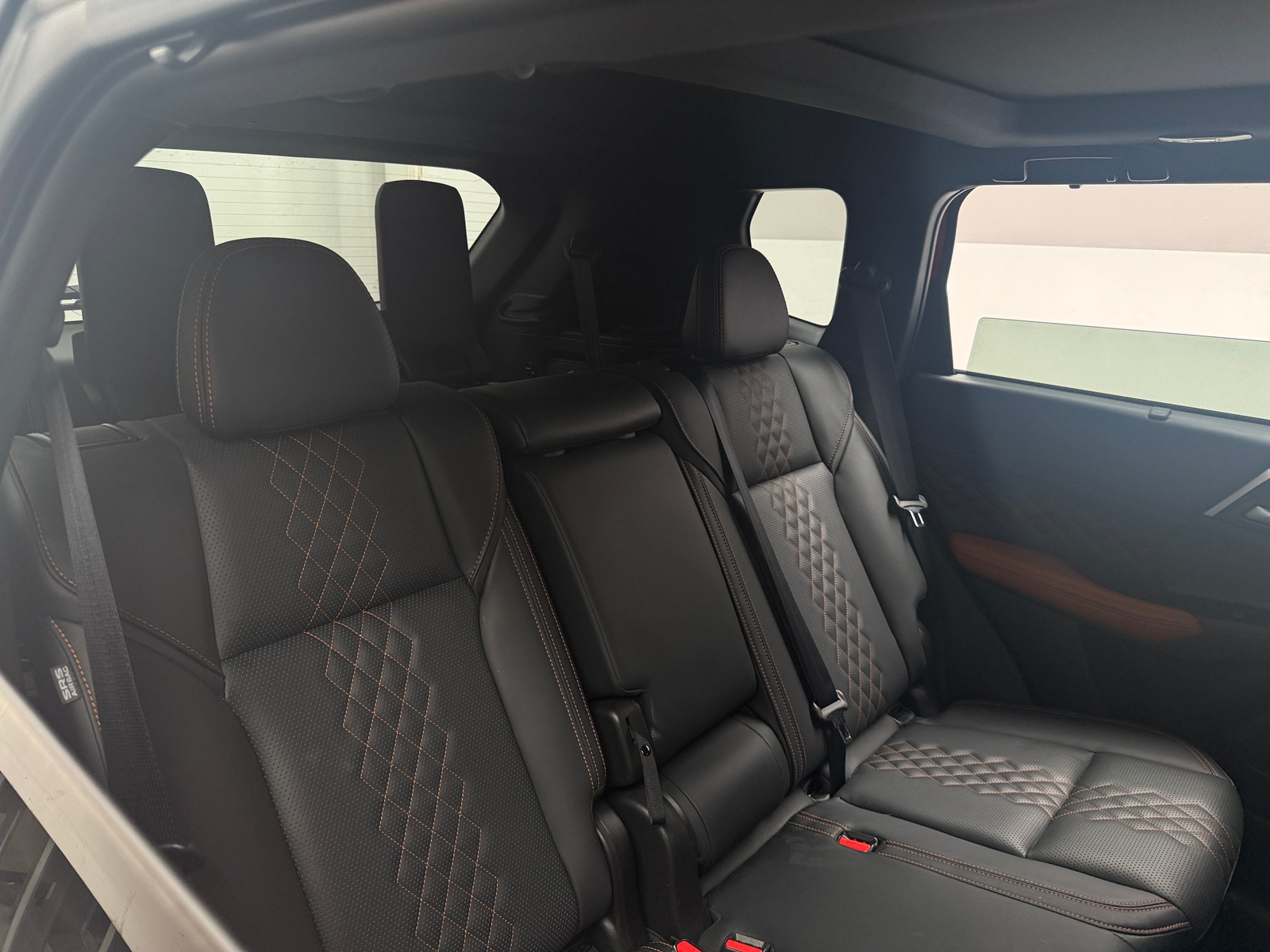 Thumbnail: 2025 Mitsubishi Outlander - 6