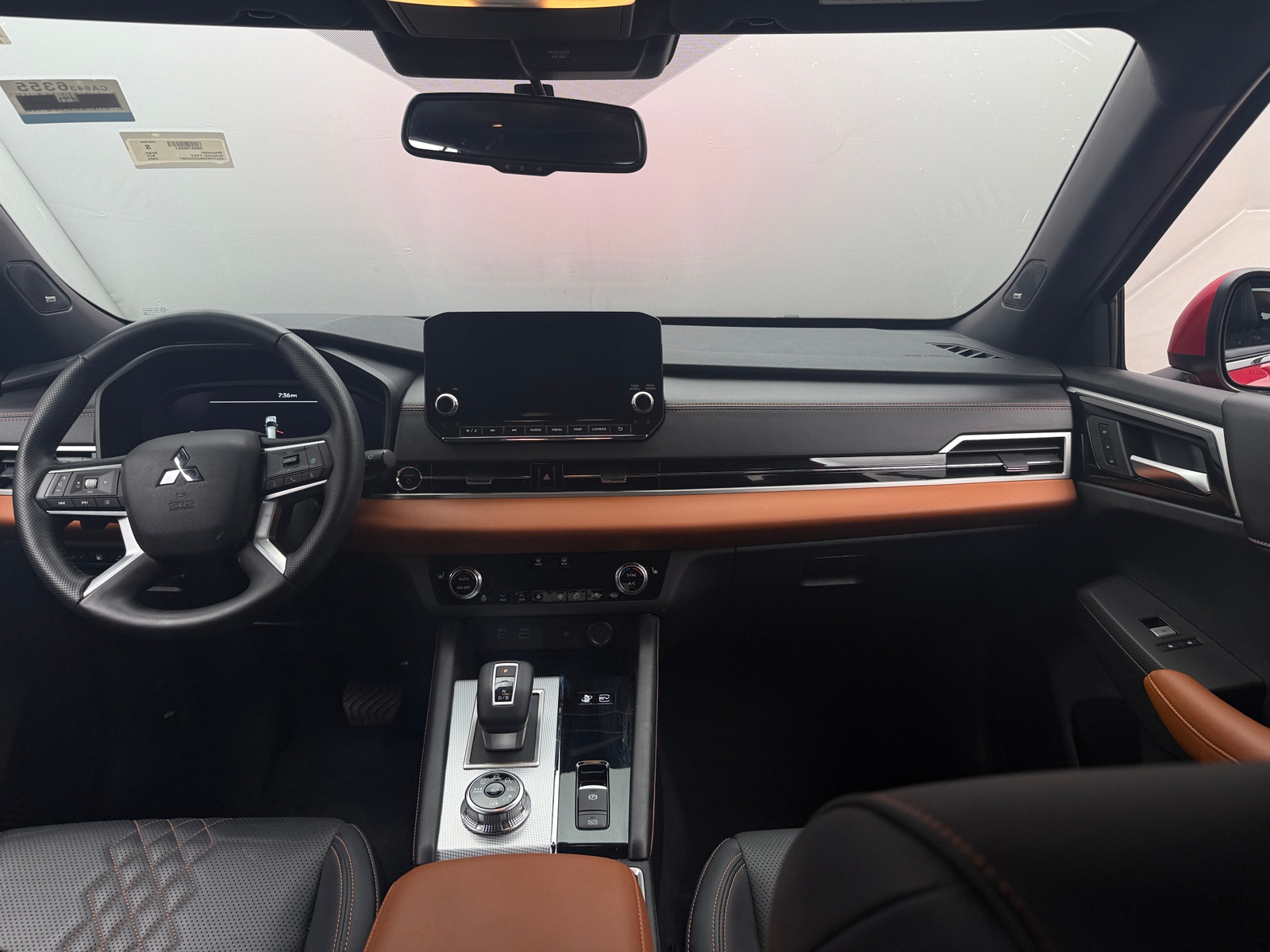 Thumbnail: 2025 Mitsubishi Outlander - 3
