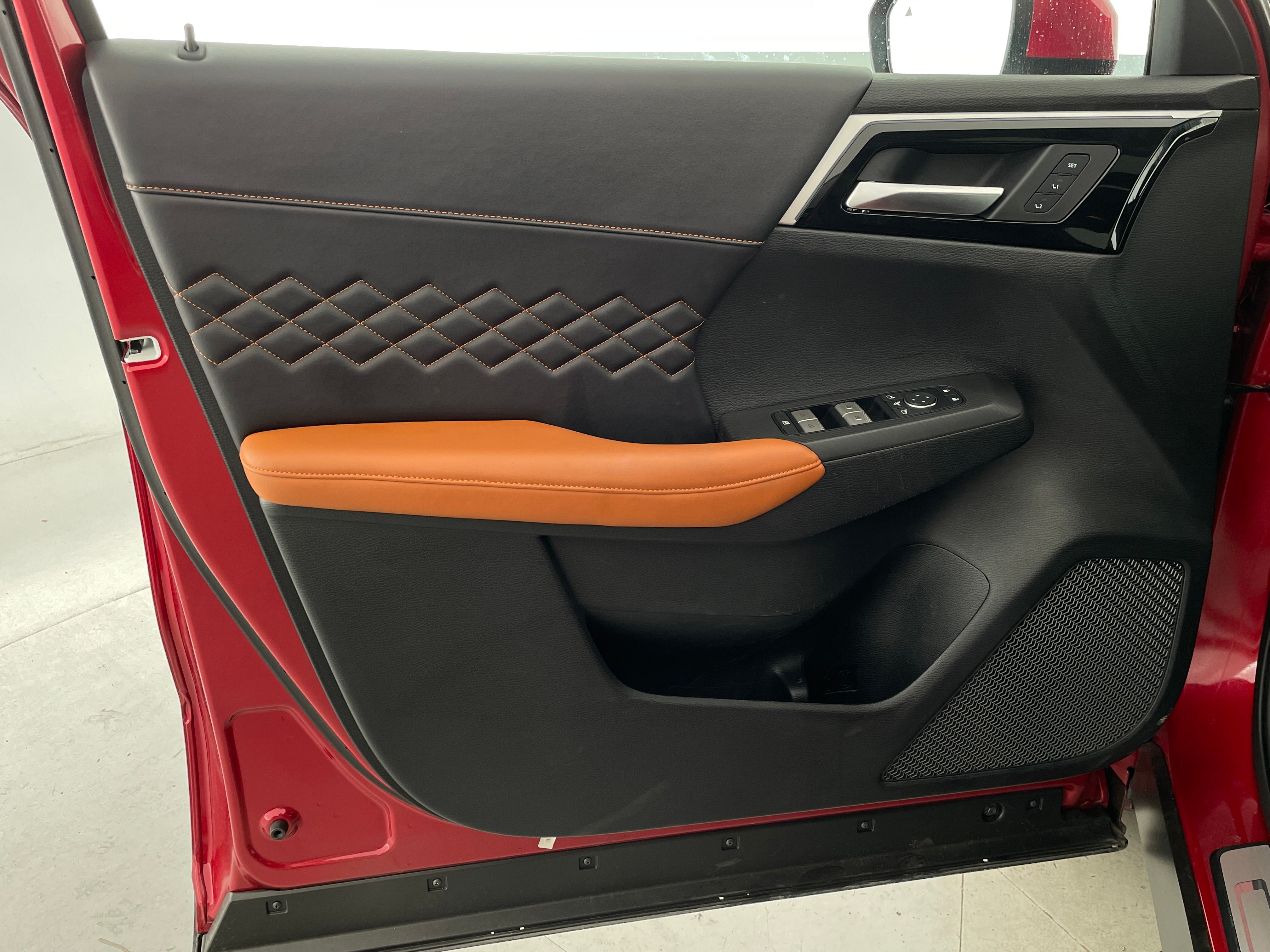 2025 Mitsubishi Outlander Plug-in Hybrid