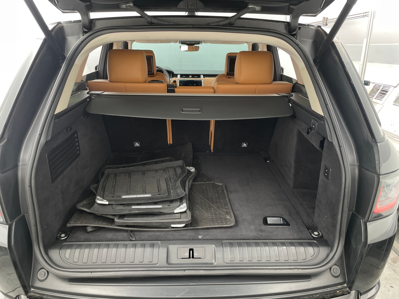 Thumbnail: 2018 Land Rover Range Rover Sport - 7