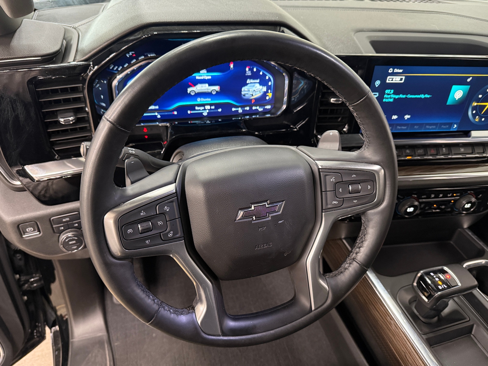 Thumbnail: 2023 Chevrolet Silverado 1500 - 5