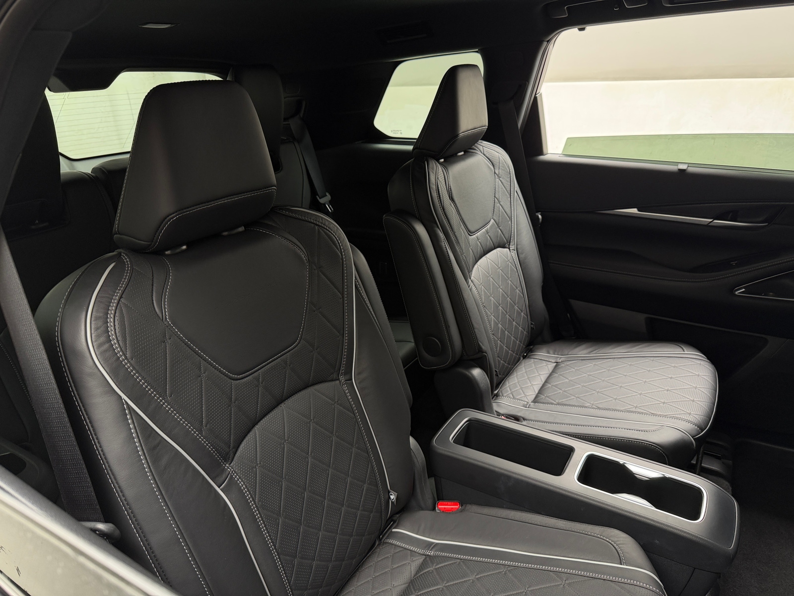 Thumbnail: 2023 INFINITI QX60 - 5
