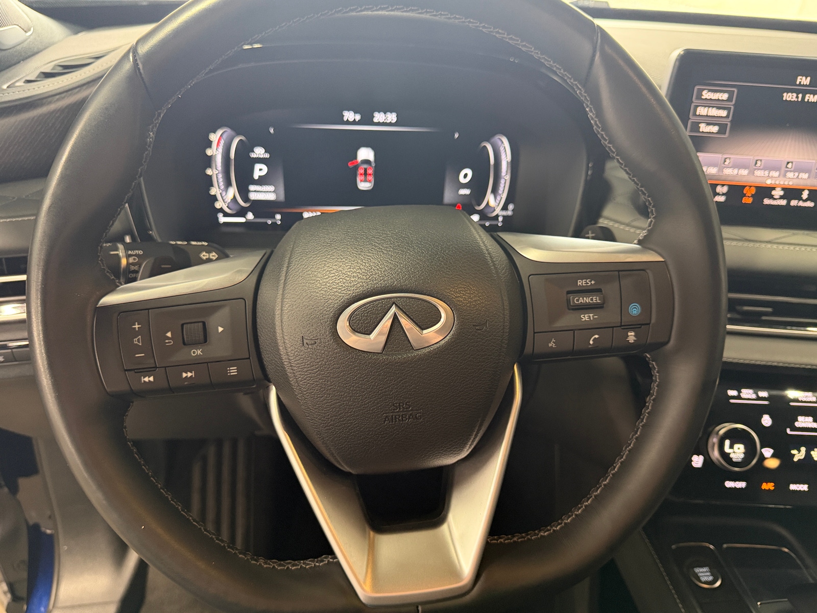 Thumbnail: 2023 INFINITI QX60 - 4