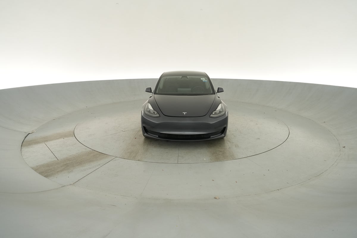 2023 Tesla Model 3 Rear-Wheel Drive in Midnight Silver Metallic — photo 2