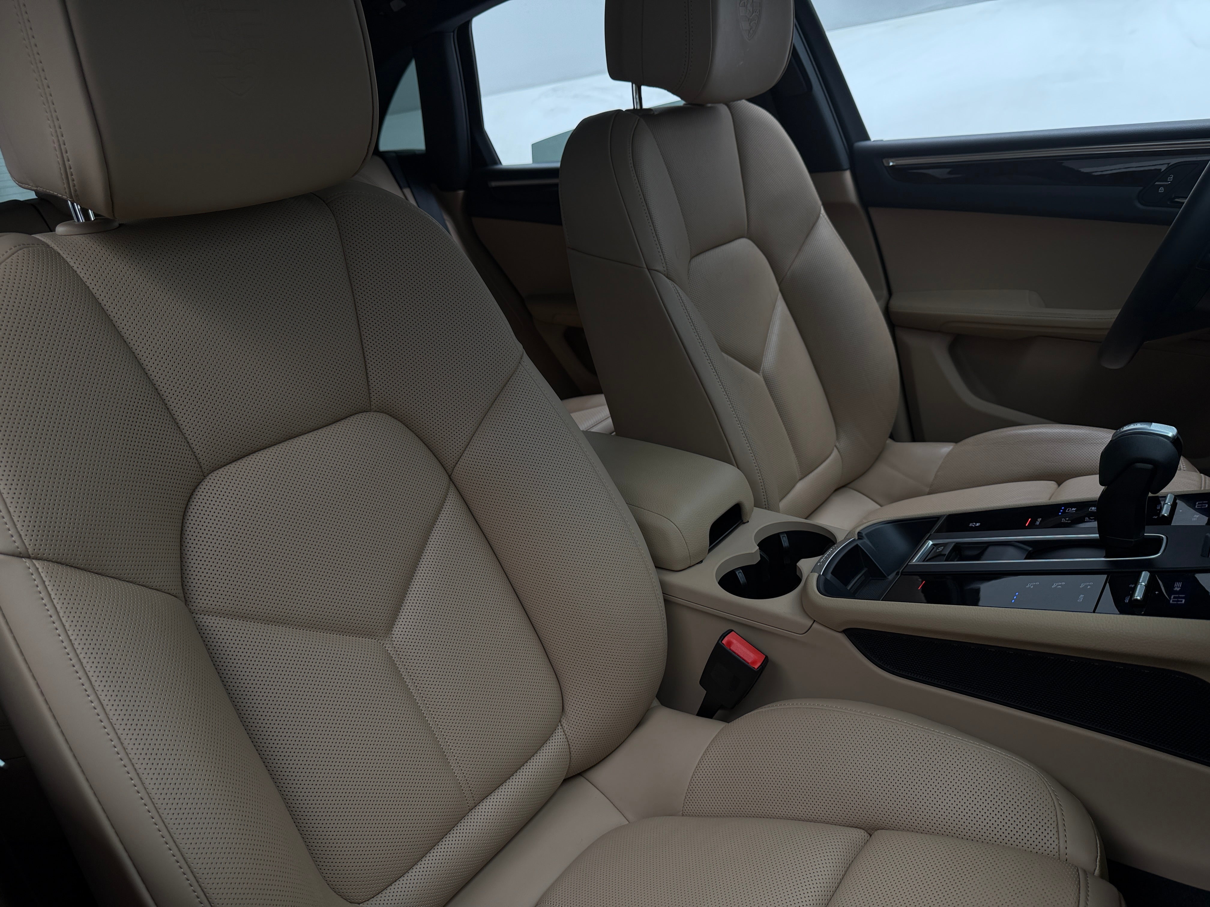 2022 Porsche Macan