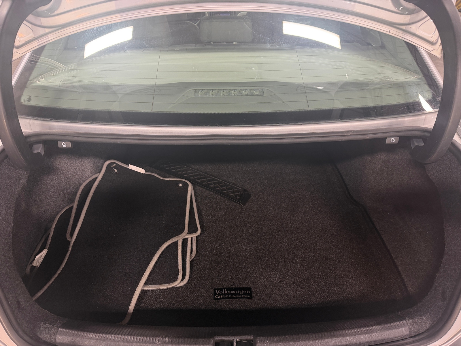 Thumbnail: 2015 Volkswagen Passat - 7