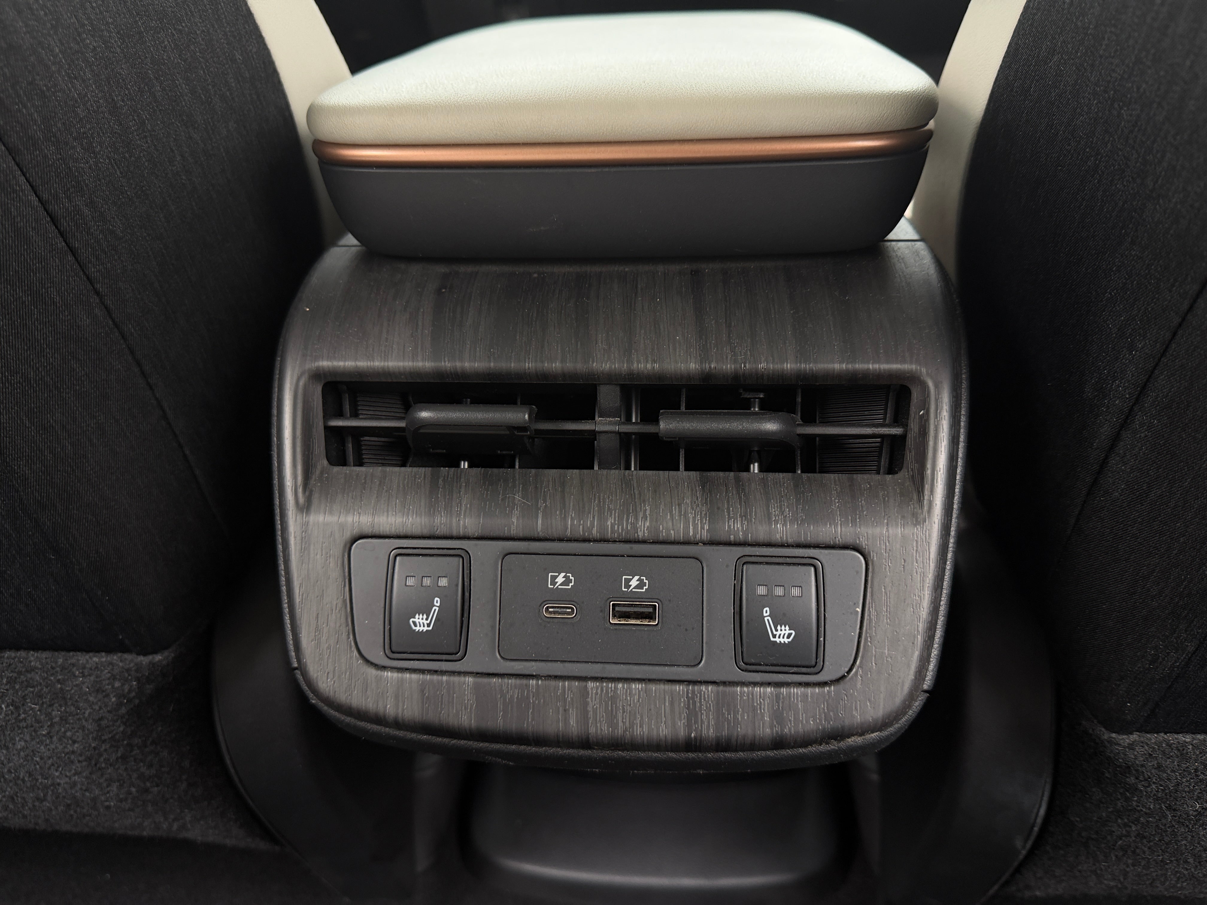 2023 Nissan Ariya Evolve+ - Photo 4