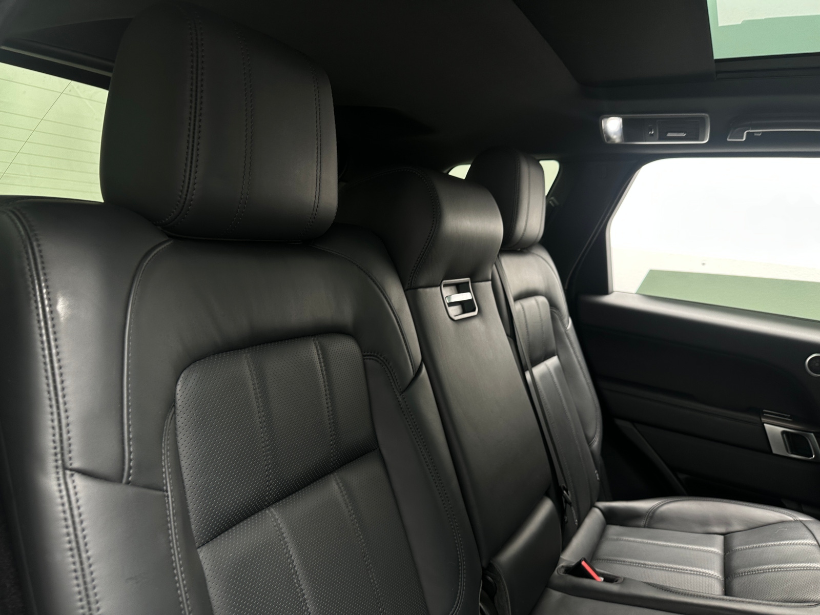 Thumbnail: 2020 Land Rover Range Rover Sport - 6