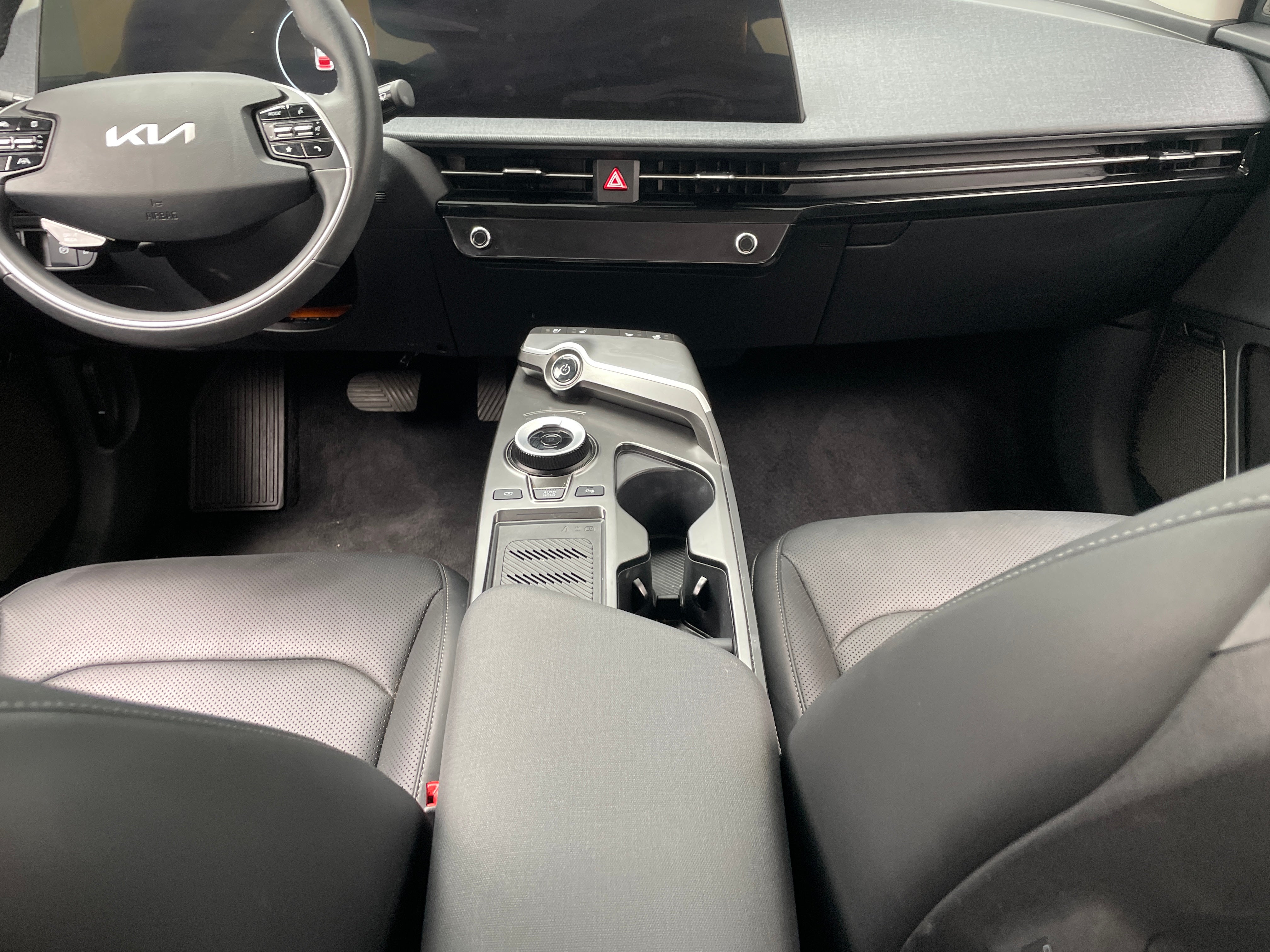 Used 2024 Kia EV6 Wind with VIN KNDC34LA0R5219976 for sale in Oak Creek, WI