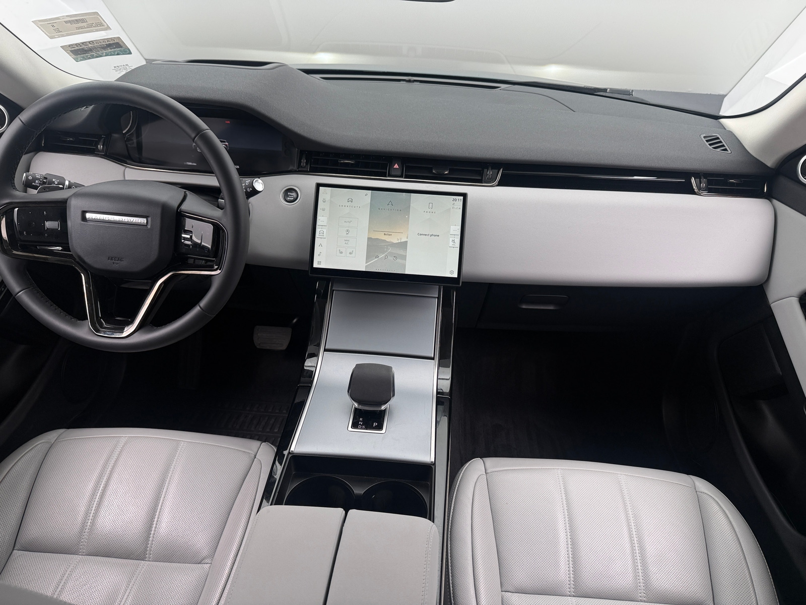Thumbnail: 2024 Land Rover Range Rover Evoque - 3