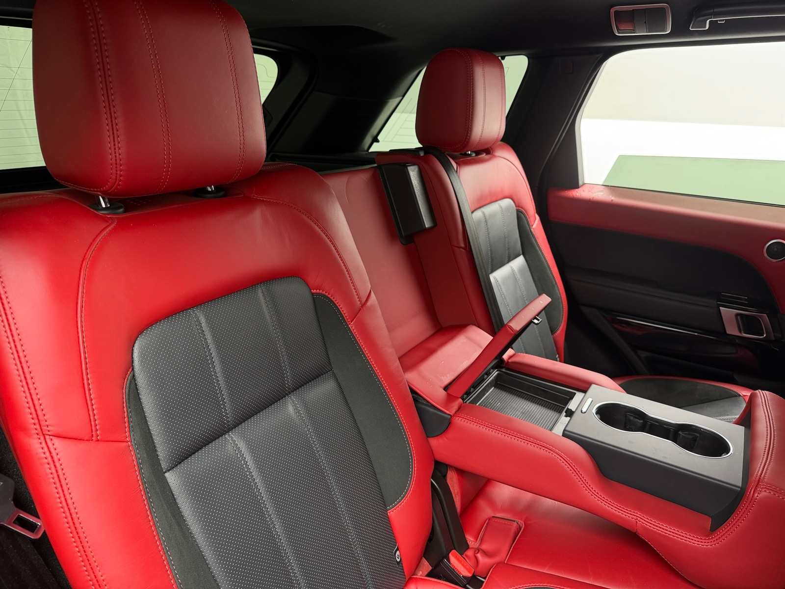 Thumbnail: 2022 Land Rover Range Rover Sport - 6