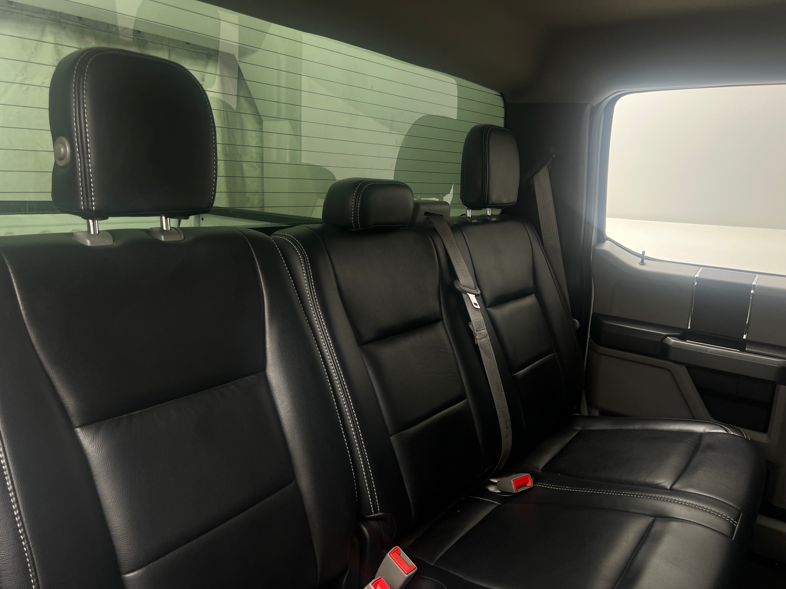 Thumbnail: 2018 Ford Econoline - 6